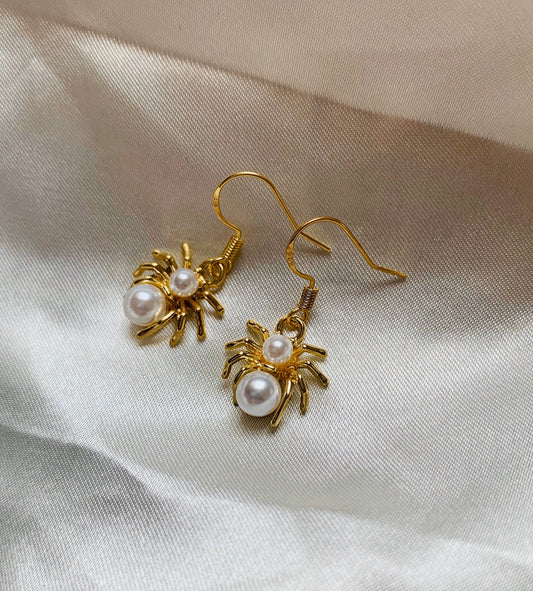 Gold spider faux pearl halloween earrings