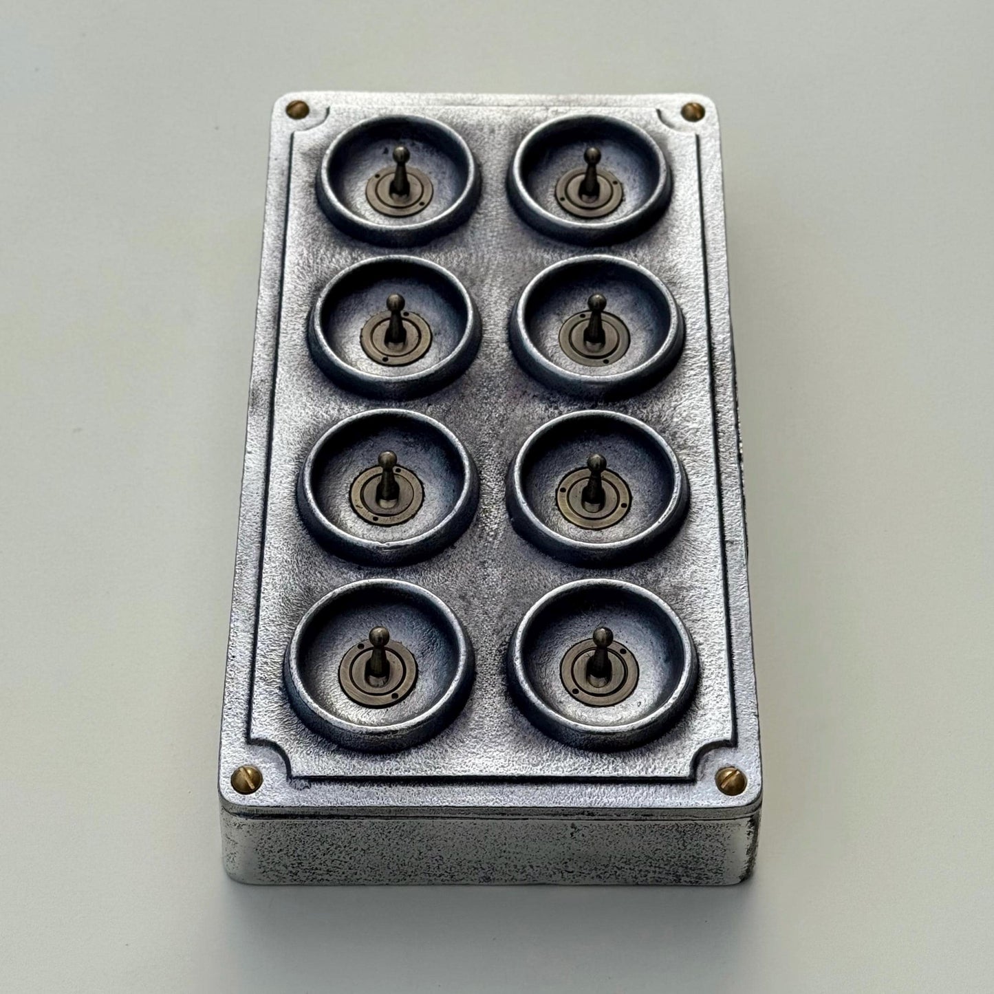 8 Gang 2 Way Solid Cast Metal Conduit Toggle Light Switch Industrial