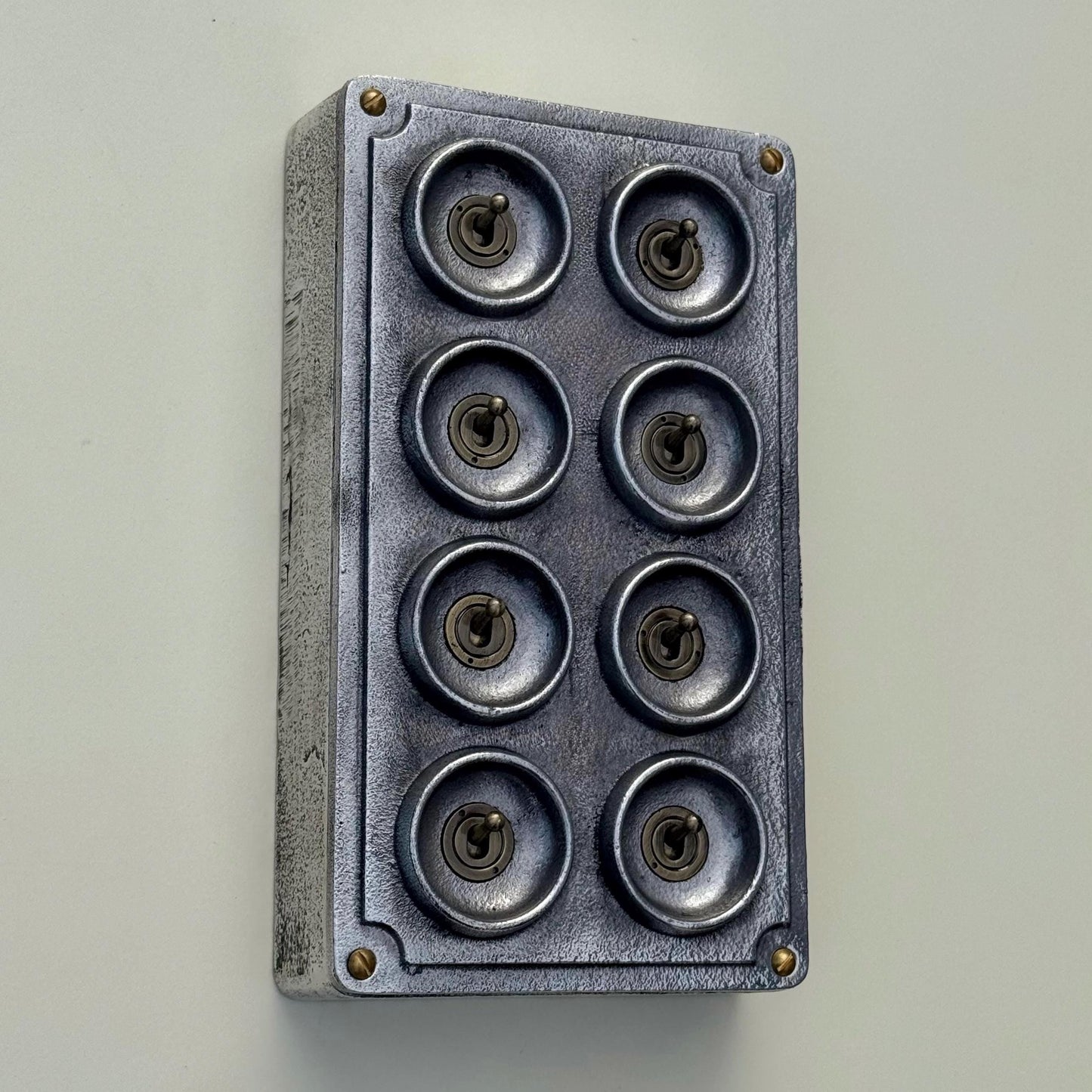 8 Gang 2 Way Solid Cast Metal Conduit Toggle Light Switch Industrial