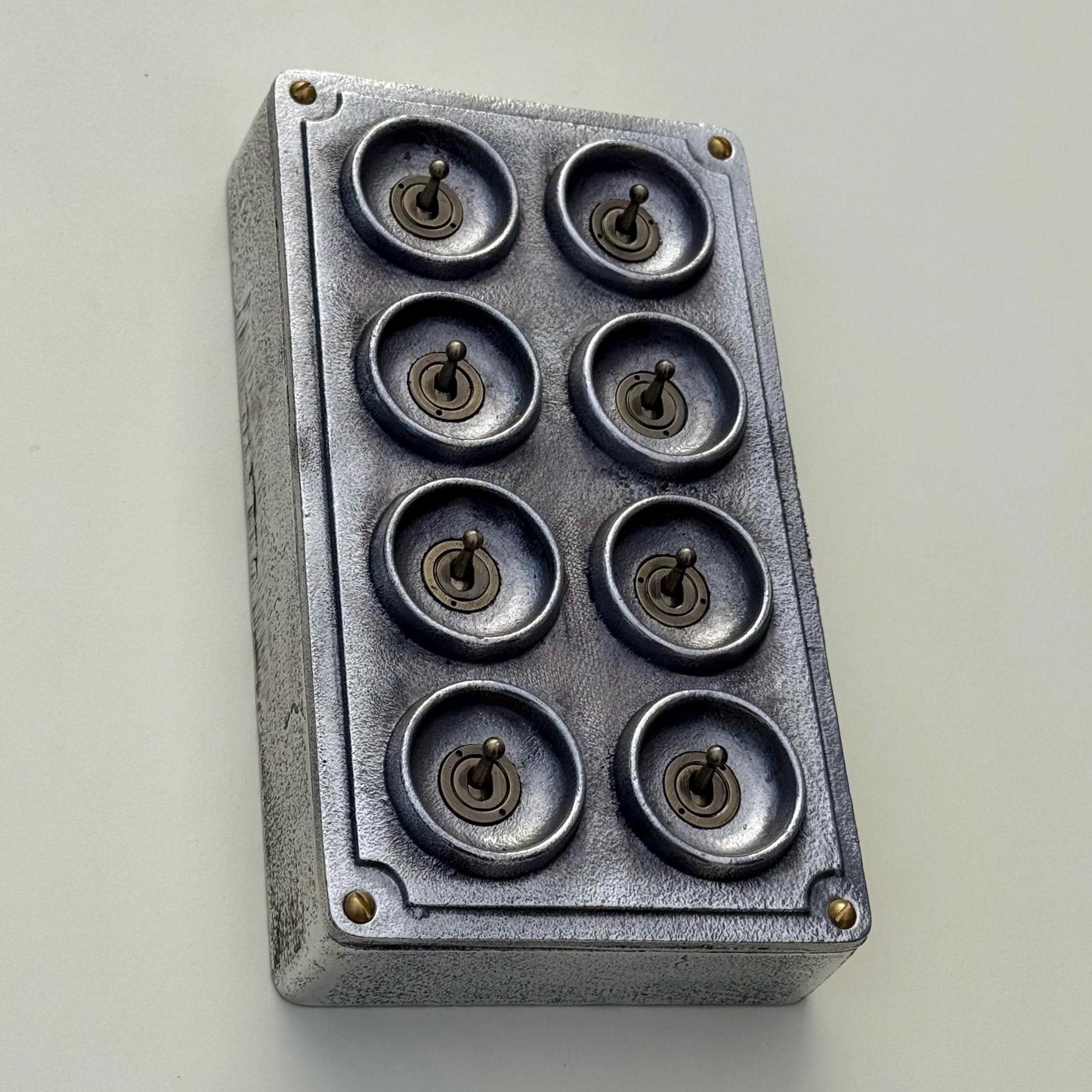 8 Gang 2 Way Solid Cast Metal Conduit Toggle Light Switch Industrial