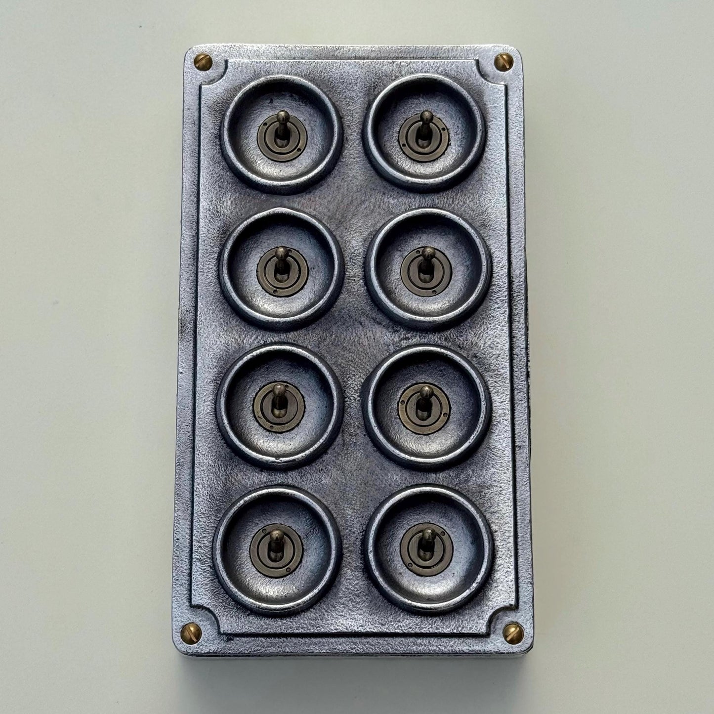 8 Gang 2 Way Solid Cast Metal Conduit Toggle Light Switch Industrial