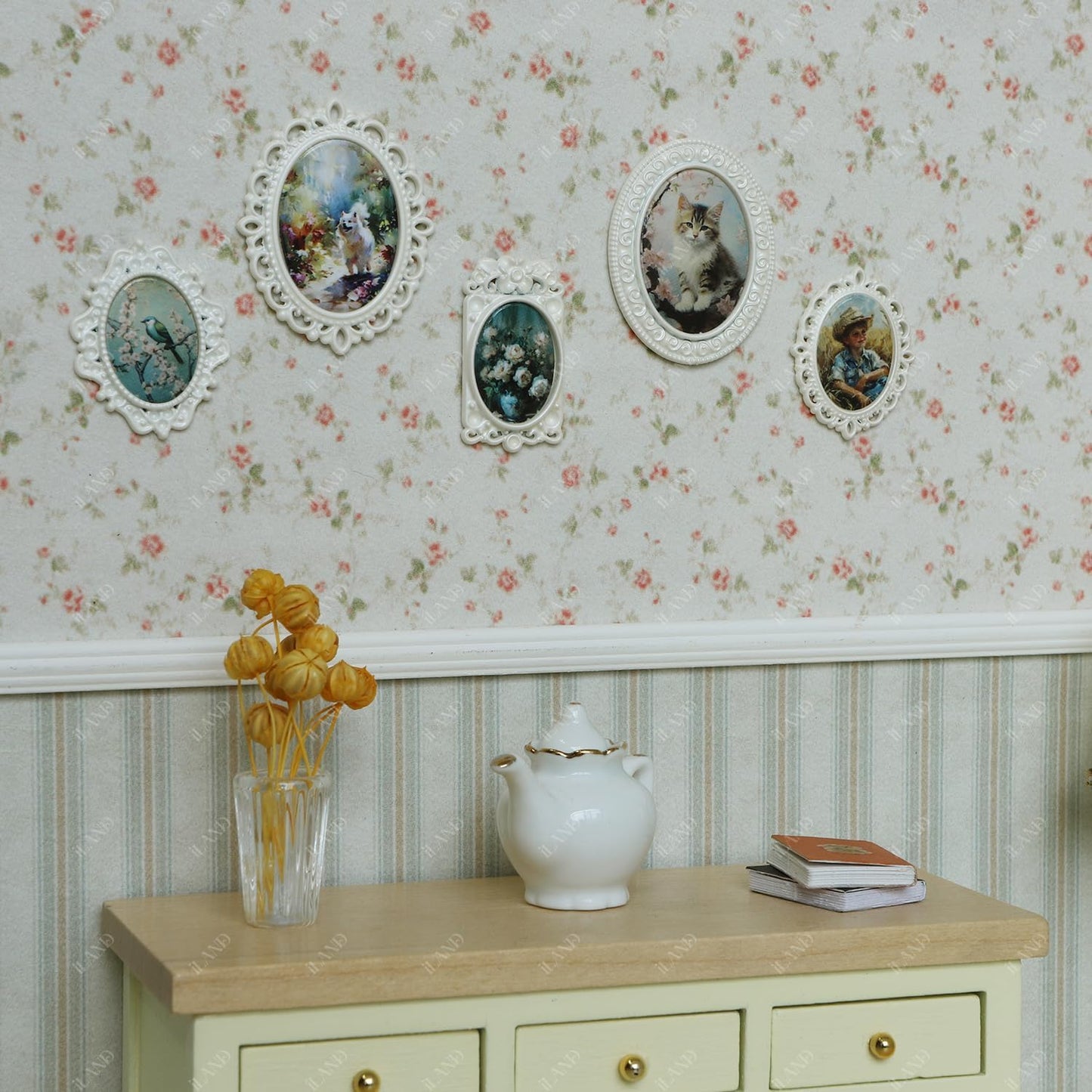 iland 1/12 Scale Tiny Frames Kit – 7 Frames + 14 Mini Pictures for Dollhouse Decor (White Frame Art)
