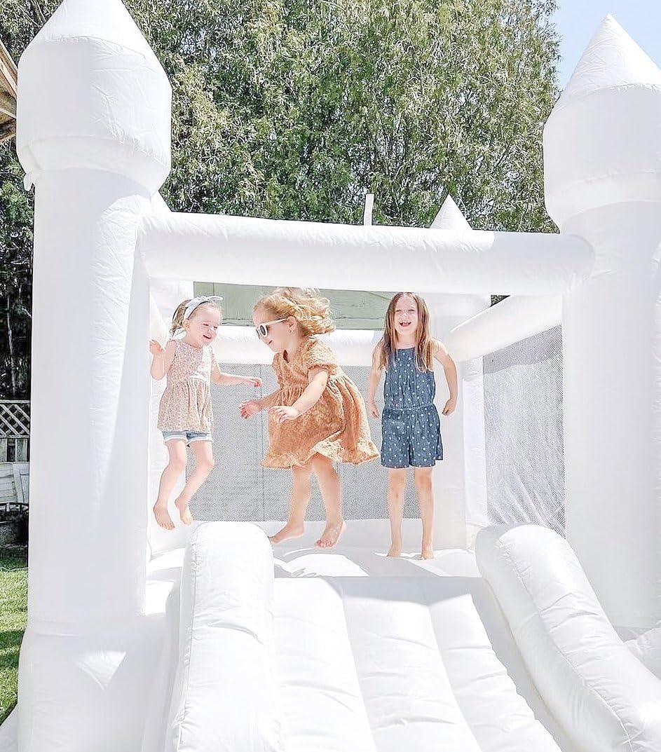 iLink-outer White Bounce House – Indoor/Outdoor Bouncy Castle for Kids 3-8 (103 x 71 x 90 in)
