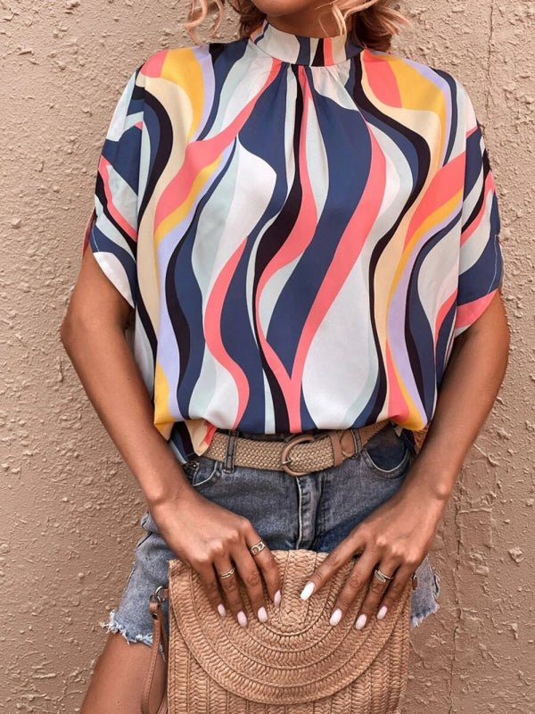 Women's Zigzag Mock Neck Tie-back Crop Top