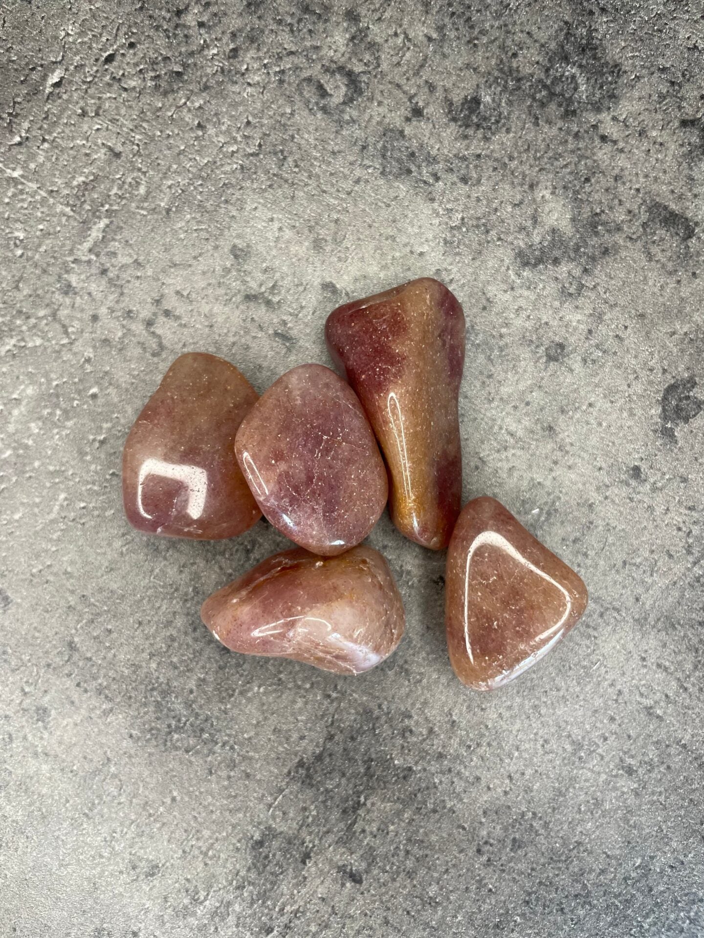 Strawberry quartz - Tumblestone