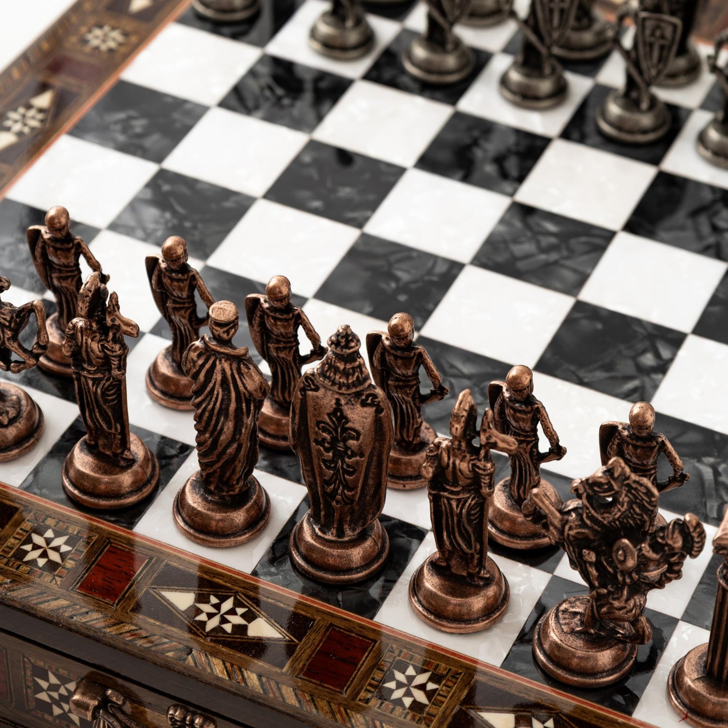 INTERIART 15'' Handmade Wooden Chess Set with British Army Metal Pieces – Luxury Storage Board