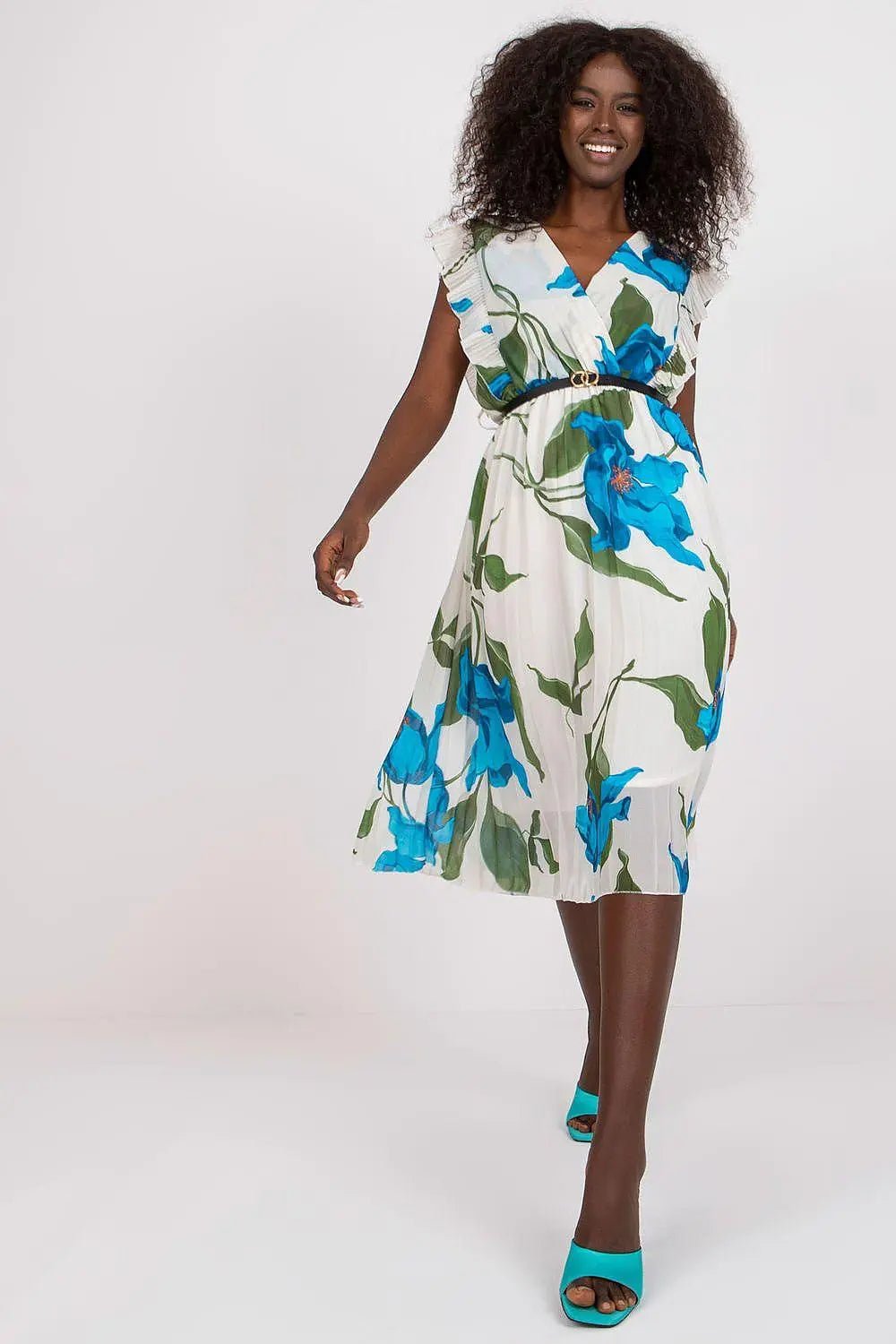 Italy Moda Pleated summer dress for many occasions, with short ruffle sleeves.