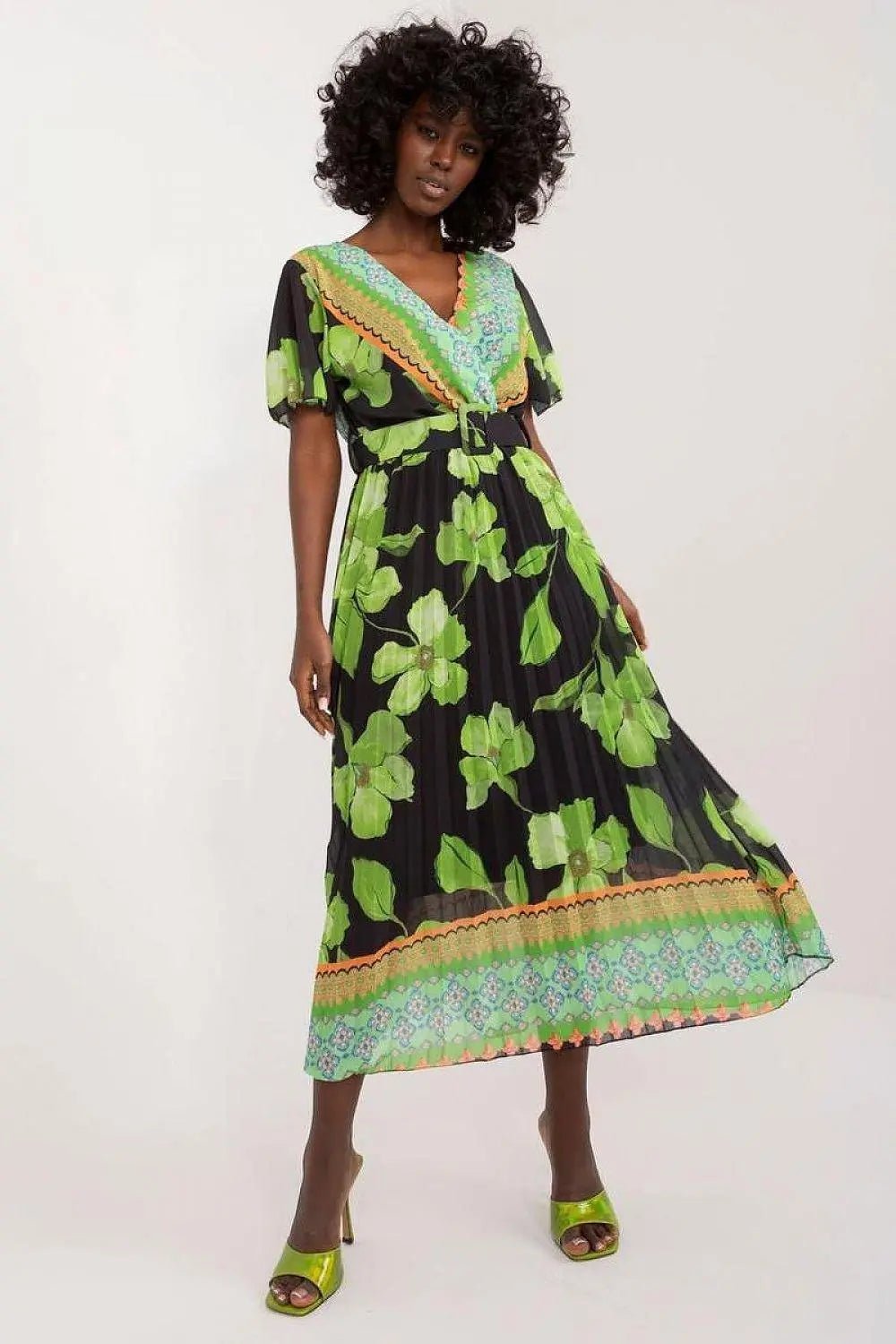 Italy Moda summer daydress with short sleeves in the form of frills