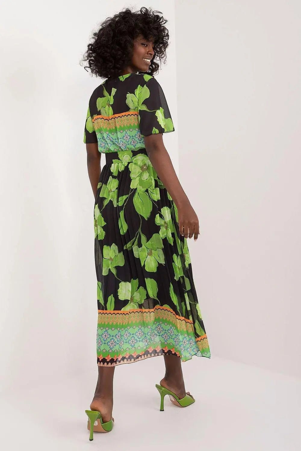 Italy Moda summer daydress with short sleeves in the form of frills