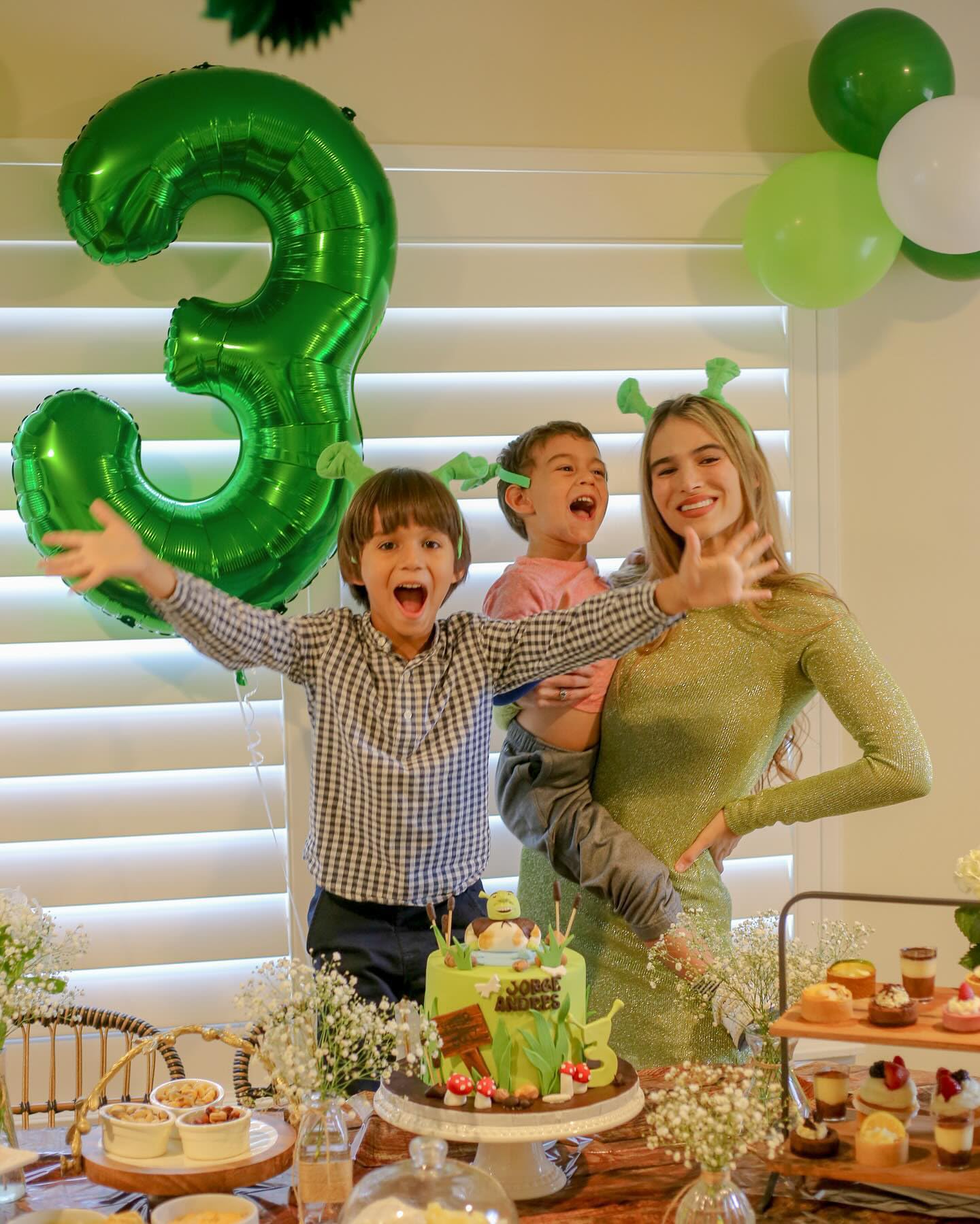 IWERP Green Number 18 Balloon 40 Inch – 18th Birthday Foil Decor