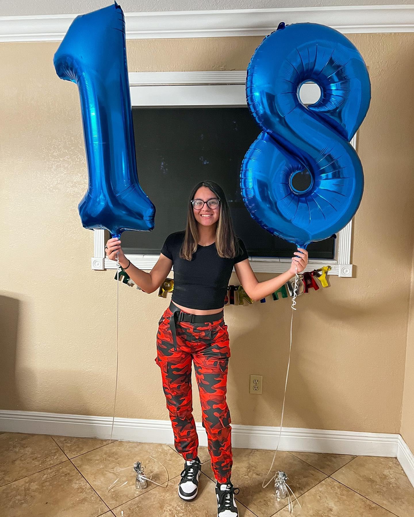 IWERP Navy Blue 18 Balloon – 40-Inch Number Balloon for 18th Birthday Party