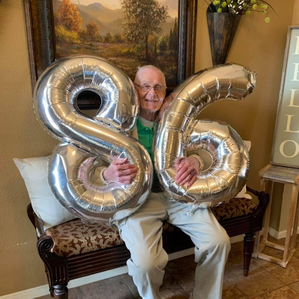 IWERP 18th Birthday Balloon – 40-Inch Silver Number Balloon for Party Decor