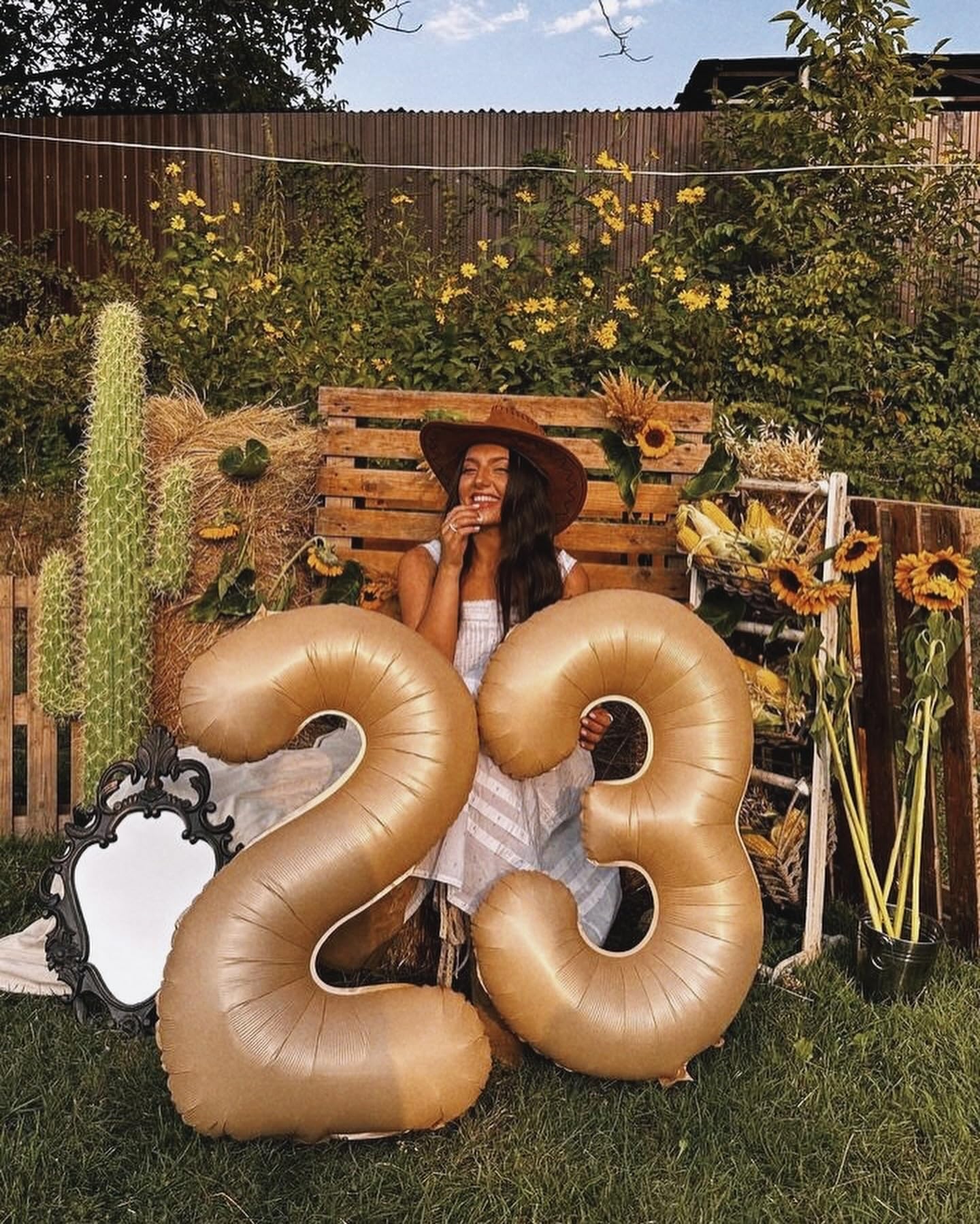 IWERP Light Brown Number 6 Balloon – 40 Inch 6th Birthday Decor