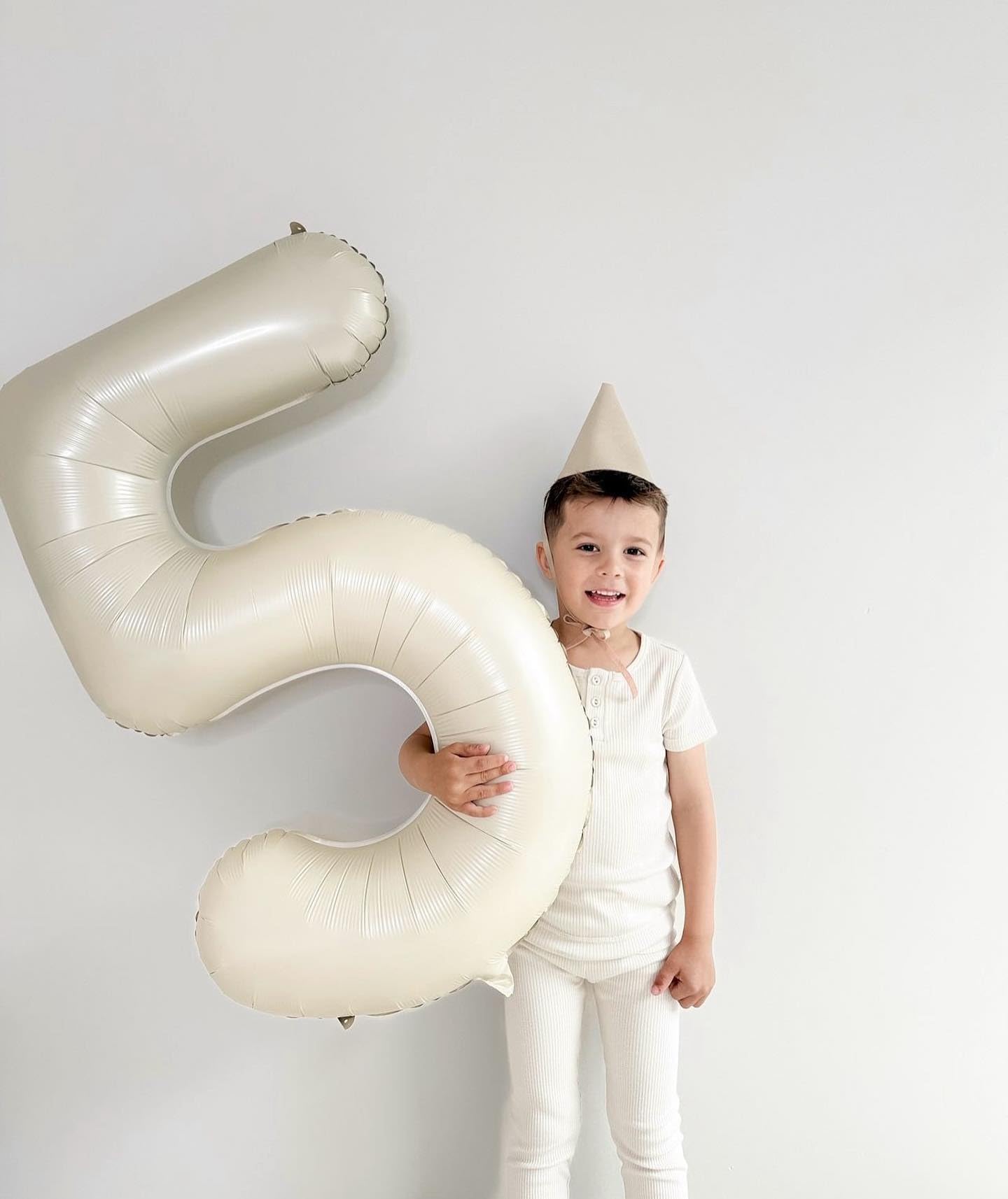 IWERP Cream 5 Balloon 40-Inch – 5th Birthday Decorations & Cream Party Supplies