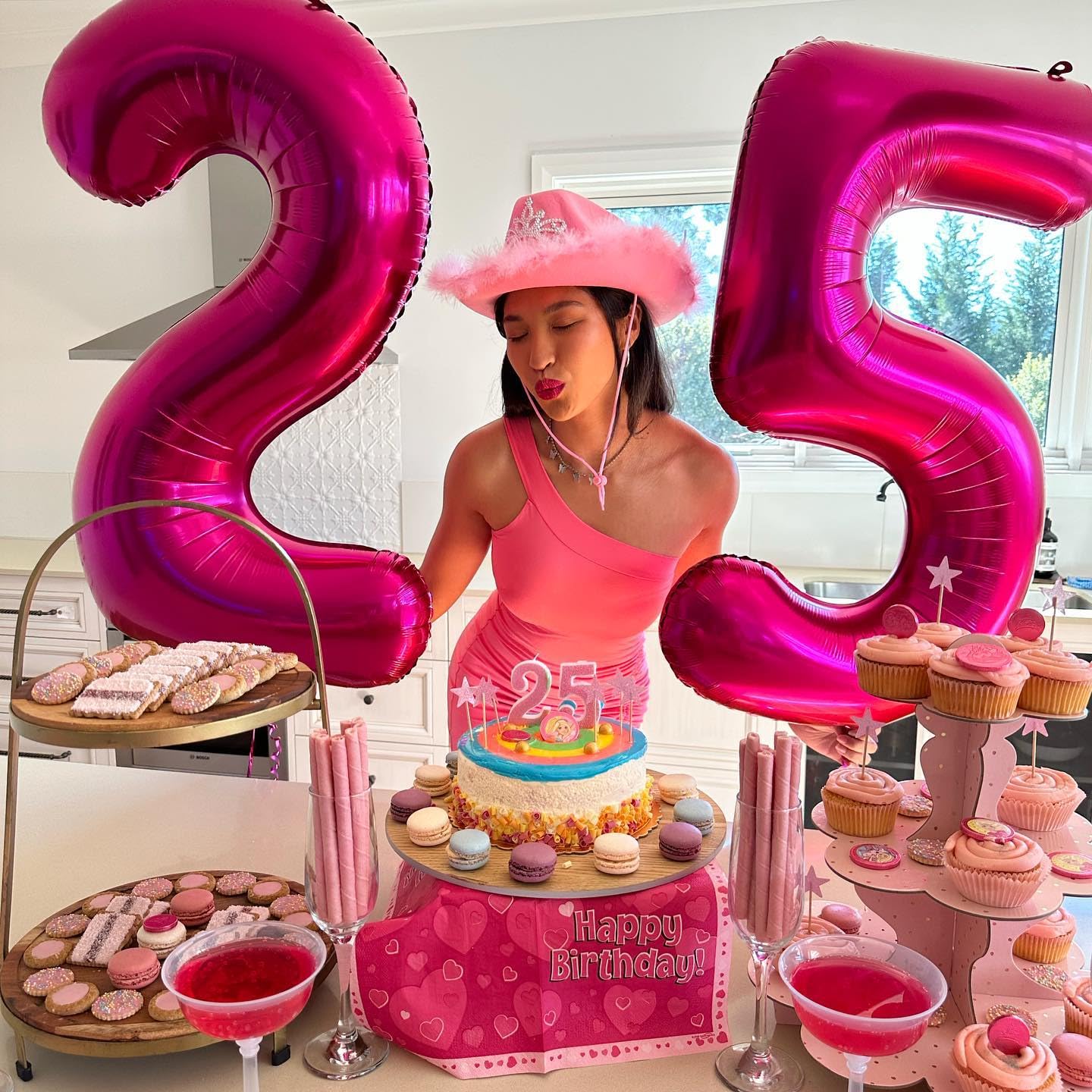 IWERP Hot Pink Number 25 Balloon – 40 Inch Birthday Decor, 25th Birthday Supplies