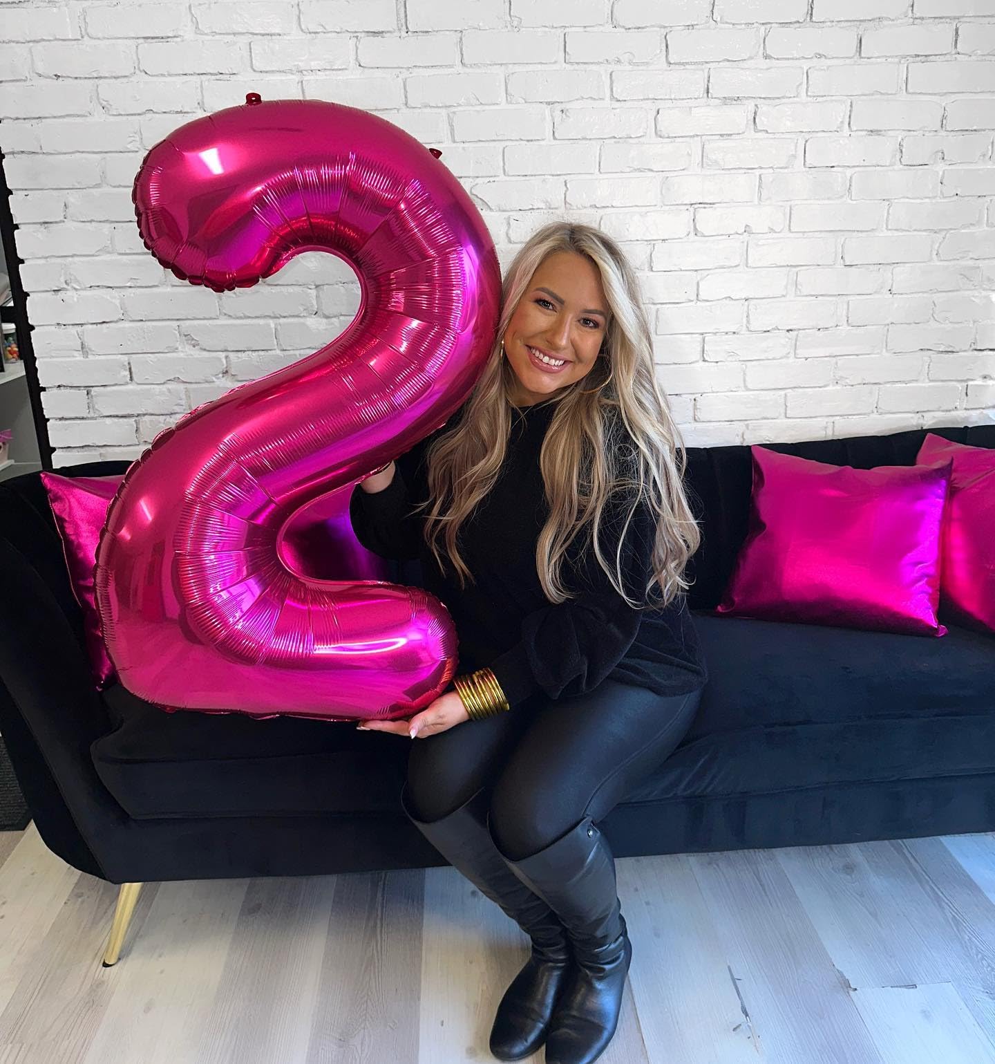 IWERP Hot Pink 40-Inch Number 19 Balloon – 19th Birthday Decorations