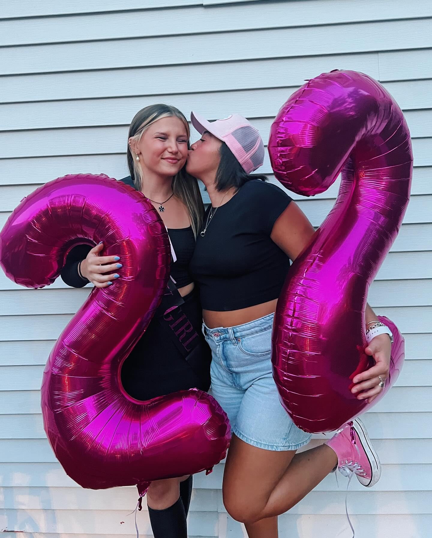 IWERP Hot Pink 40-Inch Number 10 Balloon – 10th Birthday Decorations