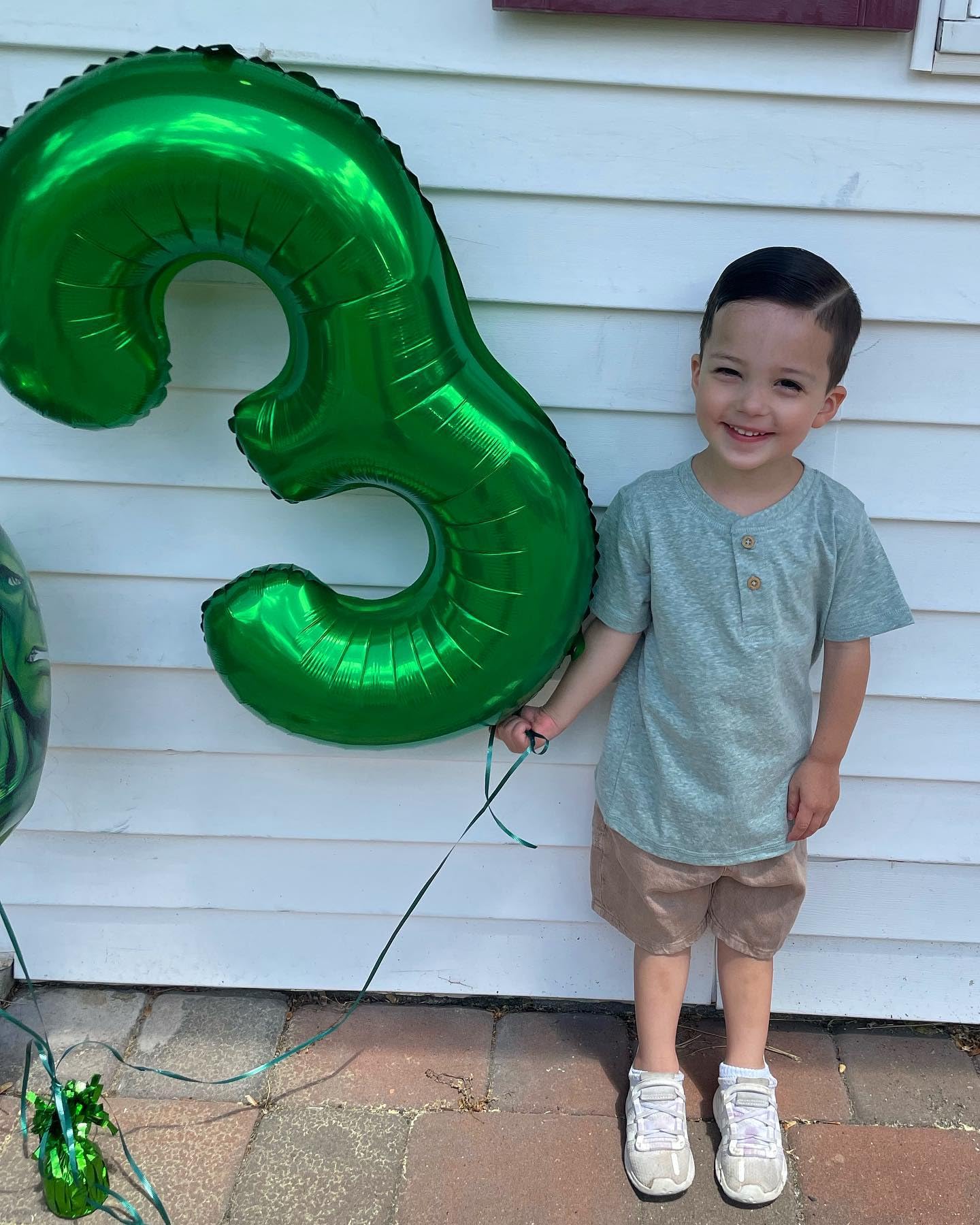 IWERP Green 40-Inch Number 3 Balloon – 3rd Birthday Party Decorations