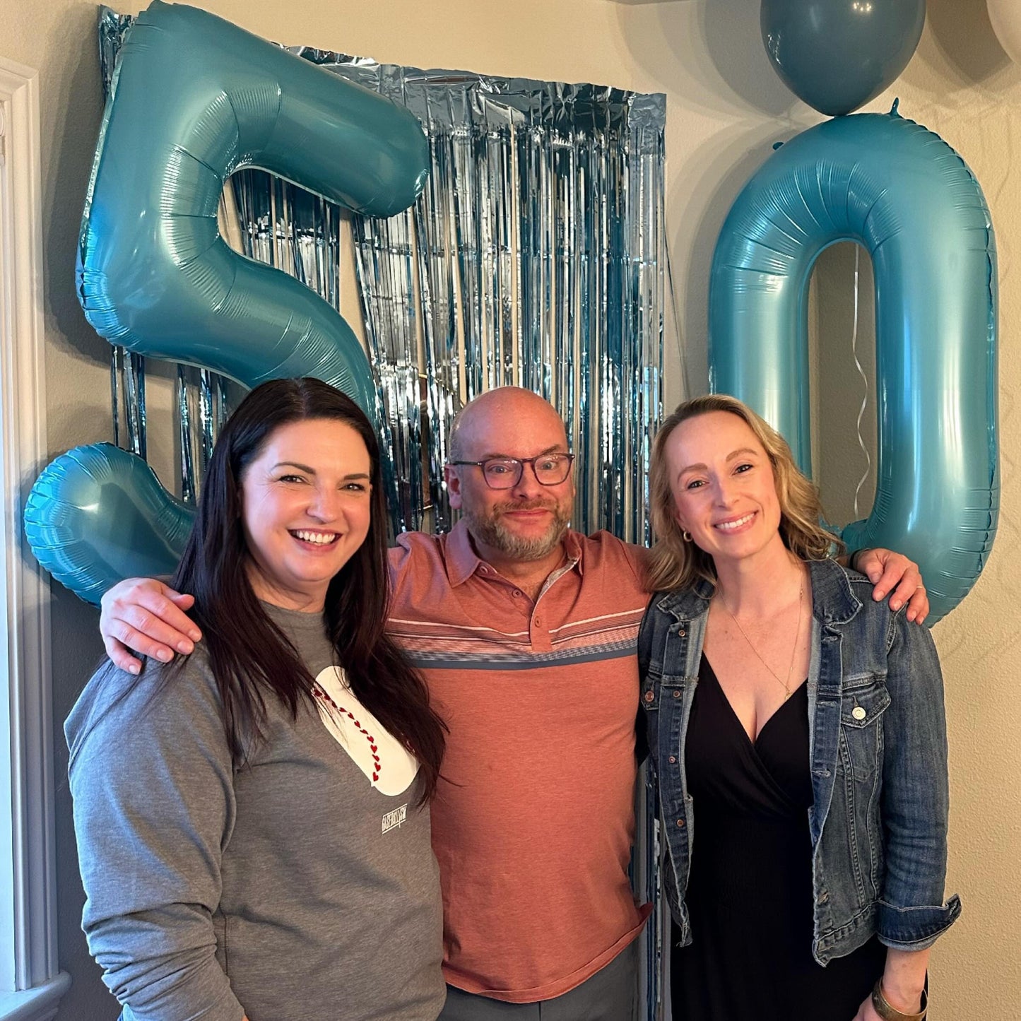 IWERP Pearlescent Blue 40-Inch Number 5 Balloon – 5th Birthday Decorations