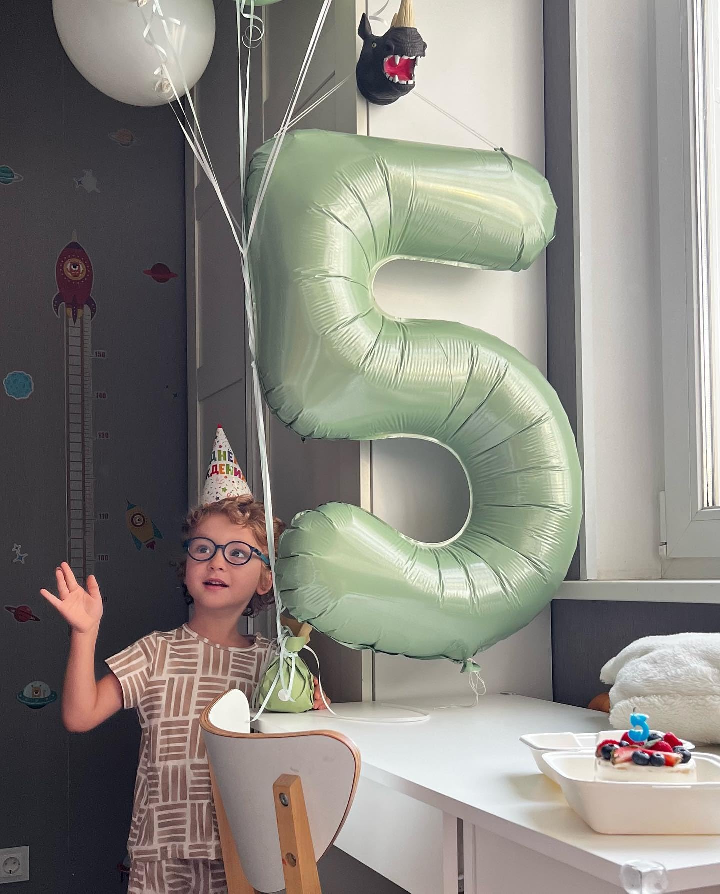 IWERP Sage Green 40-Inch Number 7 Balloon – 7th Birthday Decorations for Boys & Girls
