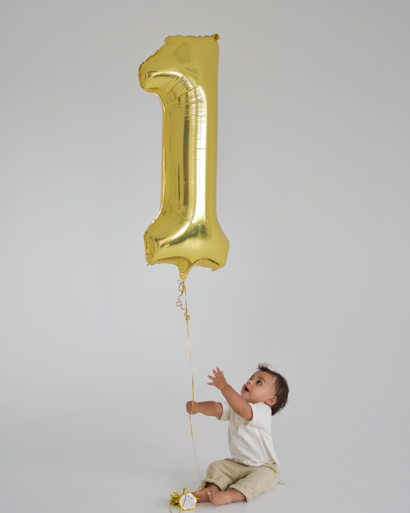 IWERP Gold Number 1 Balloon - 40-Inch First Birthday Party Decor