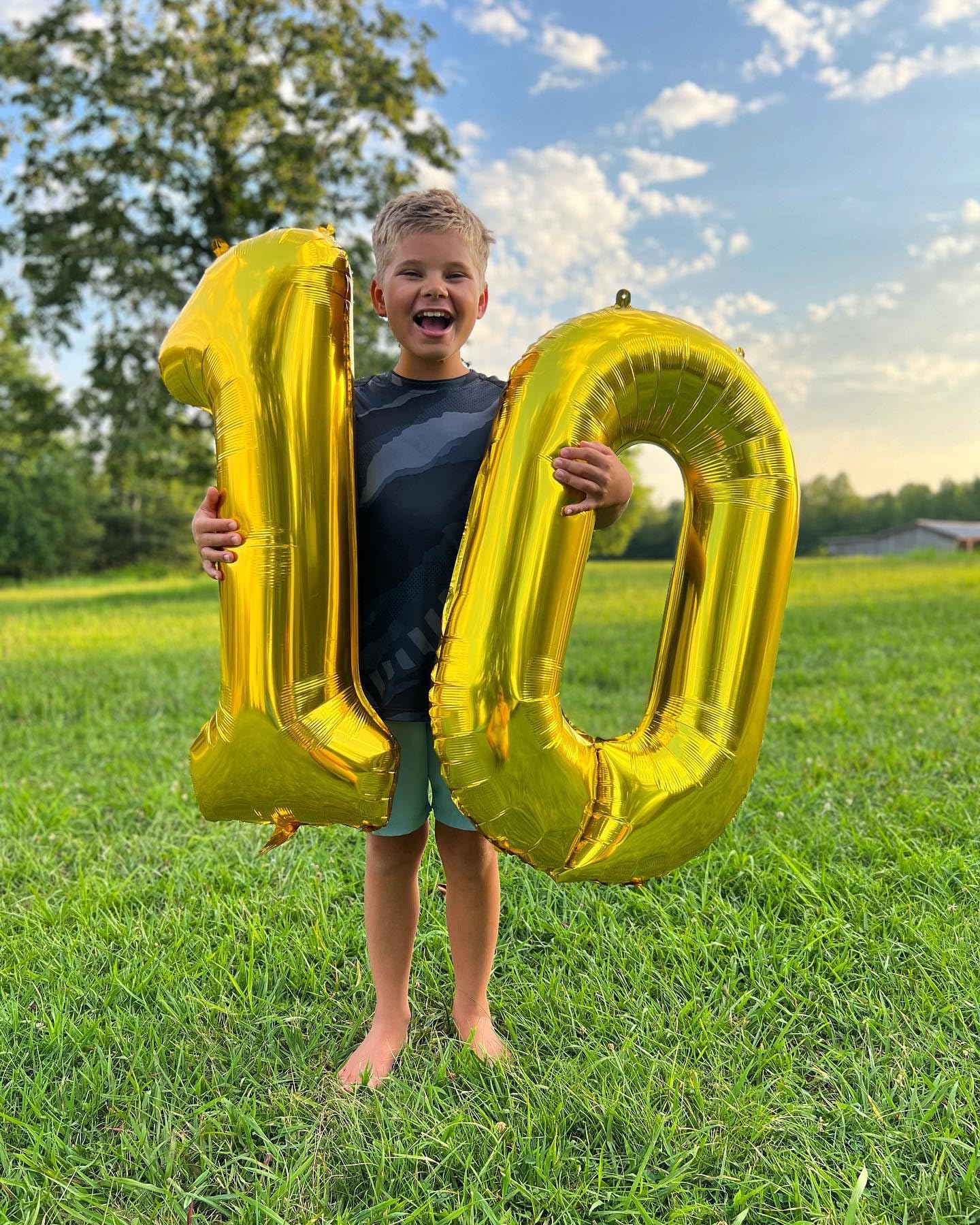 IWERP 40-Inch Gold Number Balloon – 13th or 31st Birthday Decor