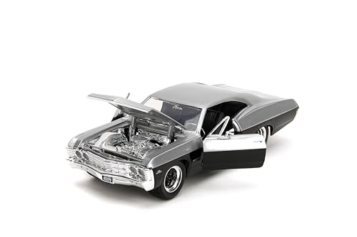 Jada Toys BigTime Muscle 1:24 1967 Chevrolet Impala SS – Opening Doors, Hood, Trunk & Rubber Tires (Candy Silver/Black)