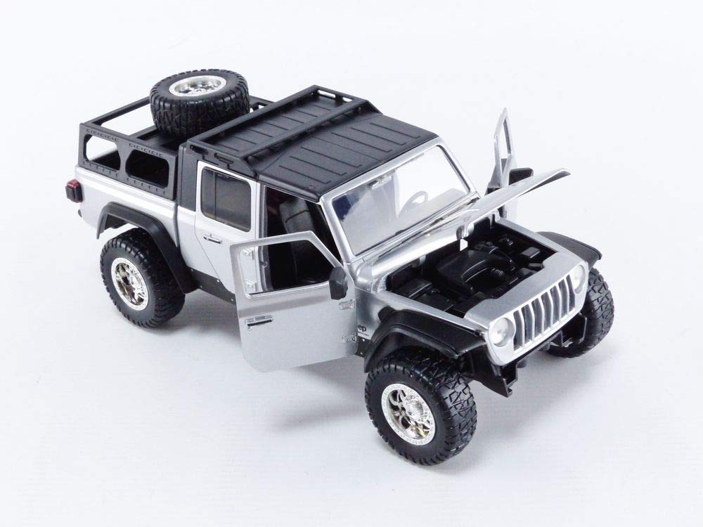 Jada Toys Fast & Furious F9 1:24 Jeep Gladiator Die-Cast Car | Collectible for Fans