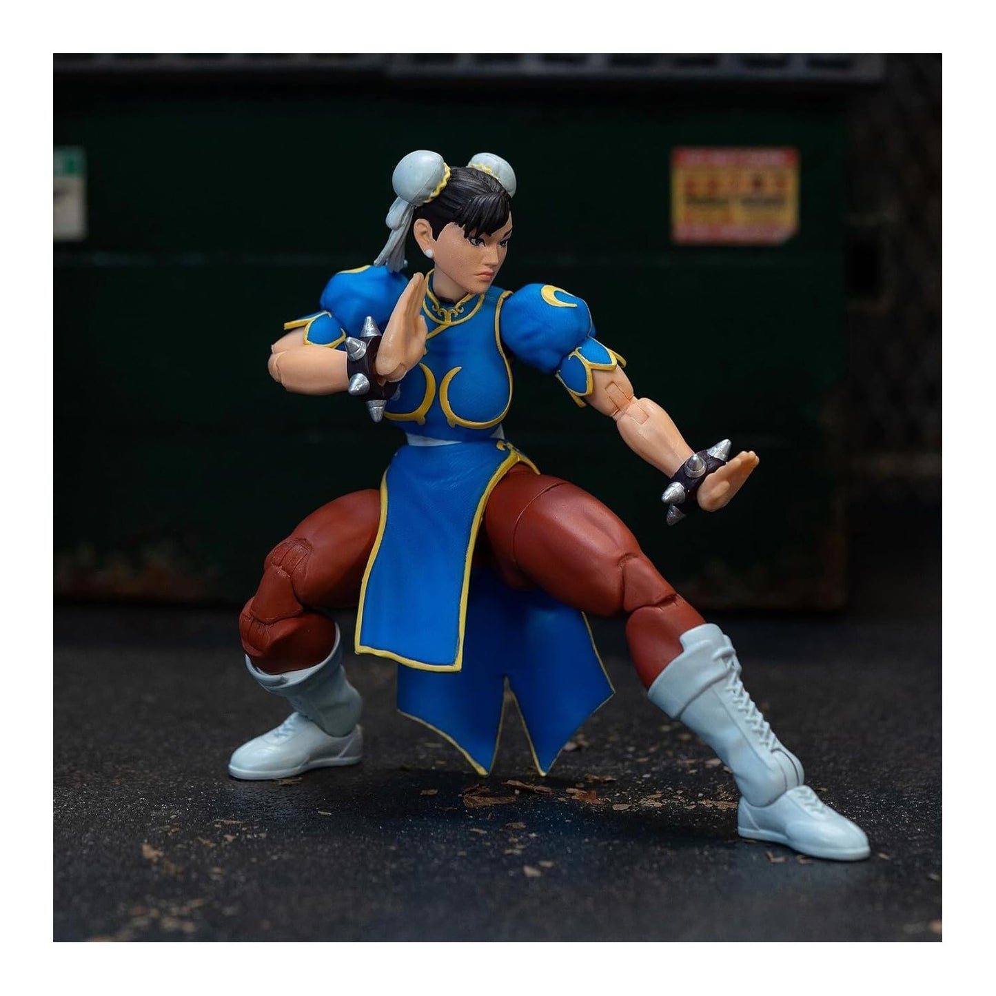 Jada Street Fighter II Chun-Li 6-inch Action Figure - Official Capcom Licensed Collectible