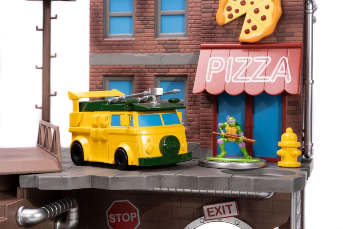 Jada TMNT Turtle Lair Nano Scene with 1.65-inch Die-Cast Figures | Collectible Toys