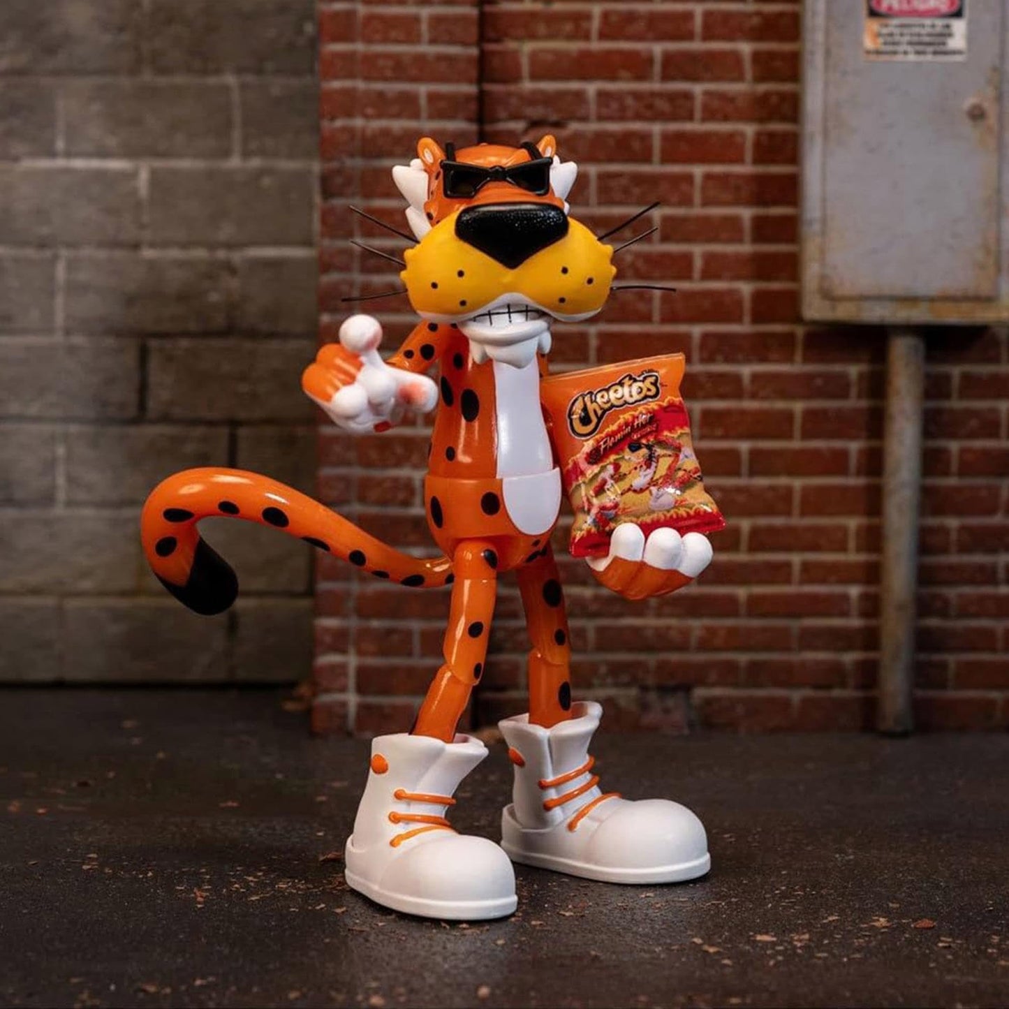 Jada Toys Chester Cheetah Glow-in-the-Dark 6in Action Figure – Flamin' Hot Exclusive with Cheetos & Accessories