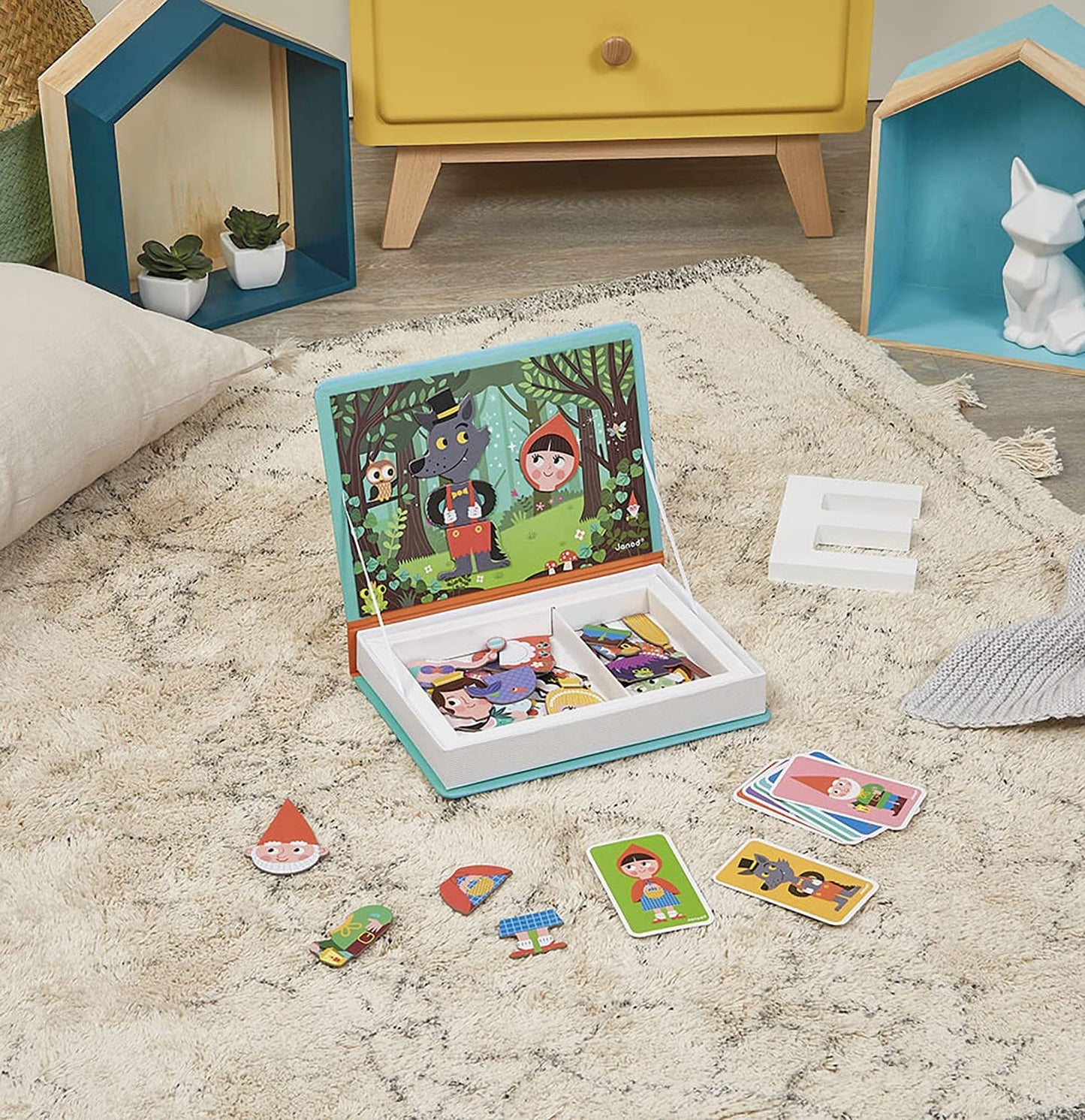 Janod Magneti'Book Fairy Tales — 40-Piece Magnetic Educational Set for Imagination and Motor Skills (Ages 3+) | J02588
