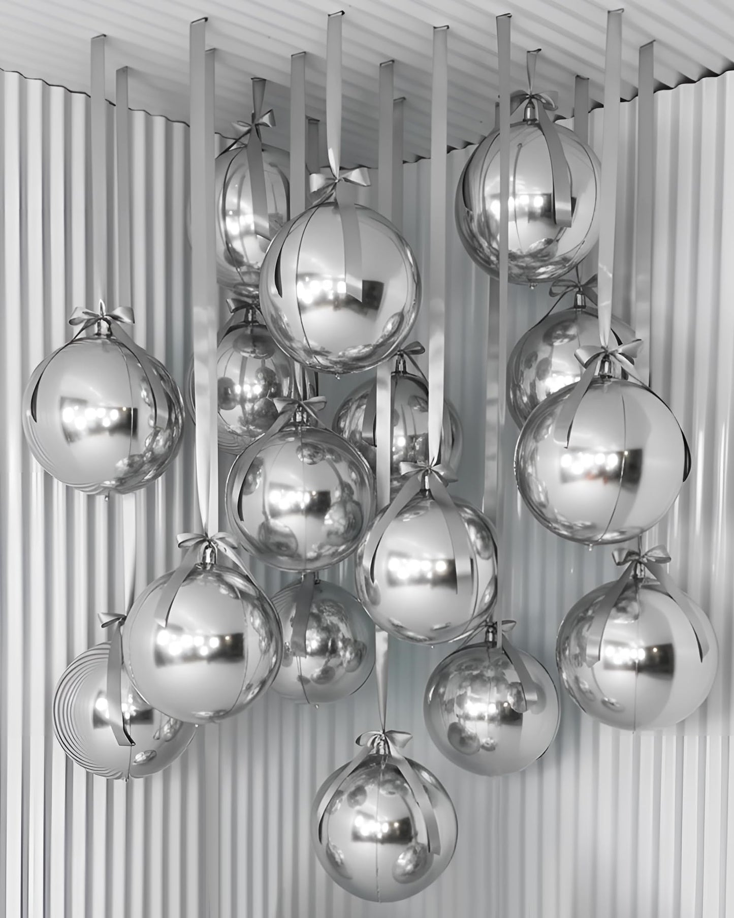 Jenaai 30-Count 22-Inch Silver Round Foil Balloons with Satin Bows – Giant Party Decoration Set