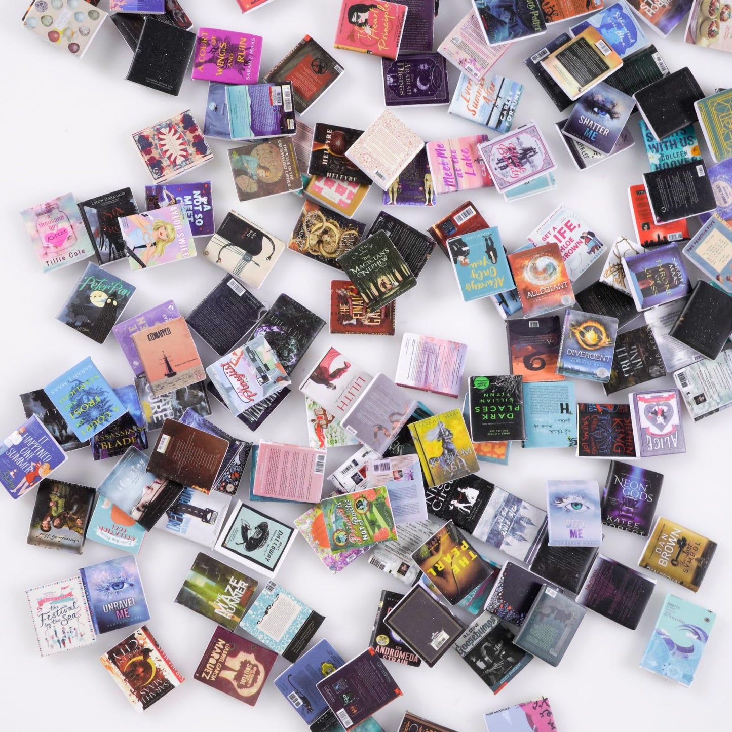 JHGCVX 300 Pcs Mini Books Set – 1:12 Dollhouse Miniature Books for DIY Decor