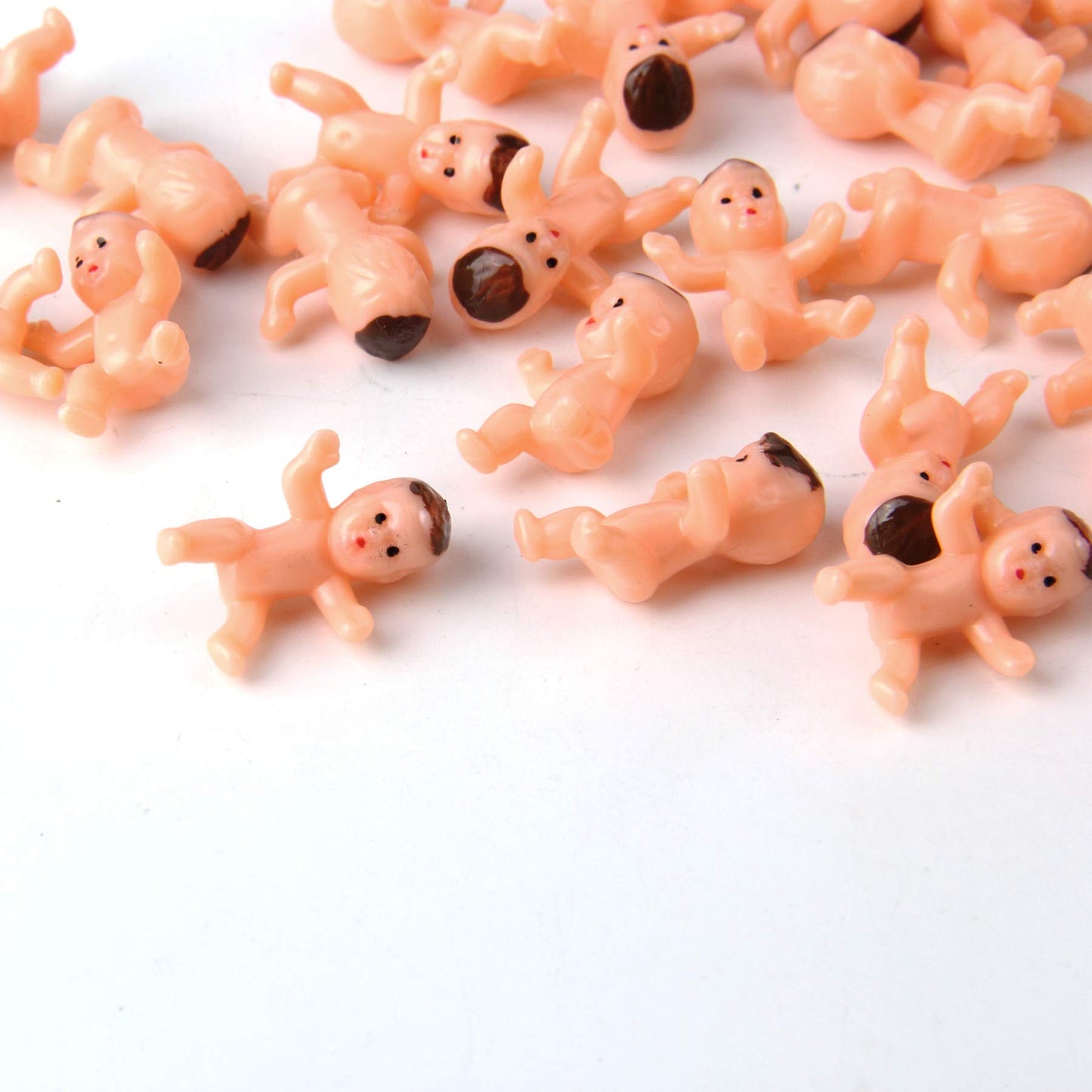JIAKAI 36pcs Mini Plastic Babies for Baby Shower – Ice Cube Game & Cake Decor
