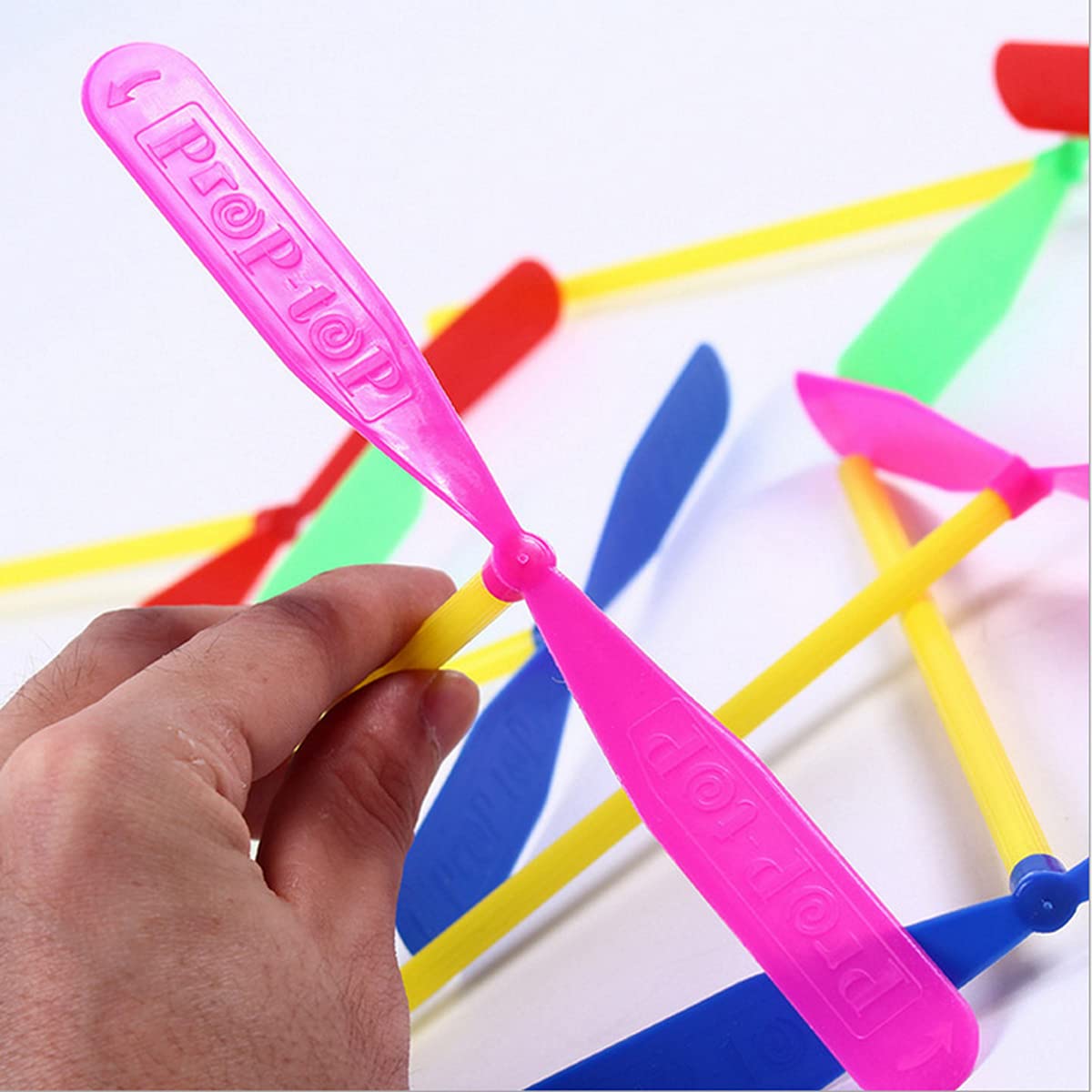JIEOU 40-Piece Flying Helicopter Toy Set – Hand Rub Propellers & Rods for Outdoor Play