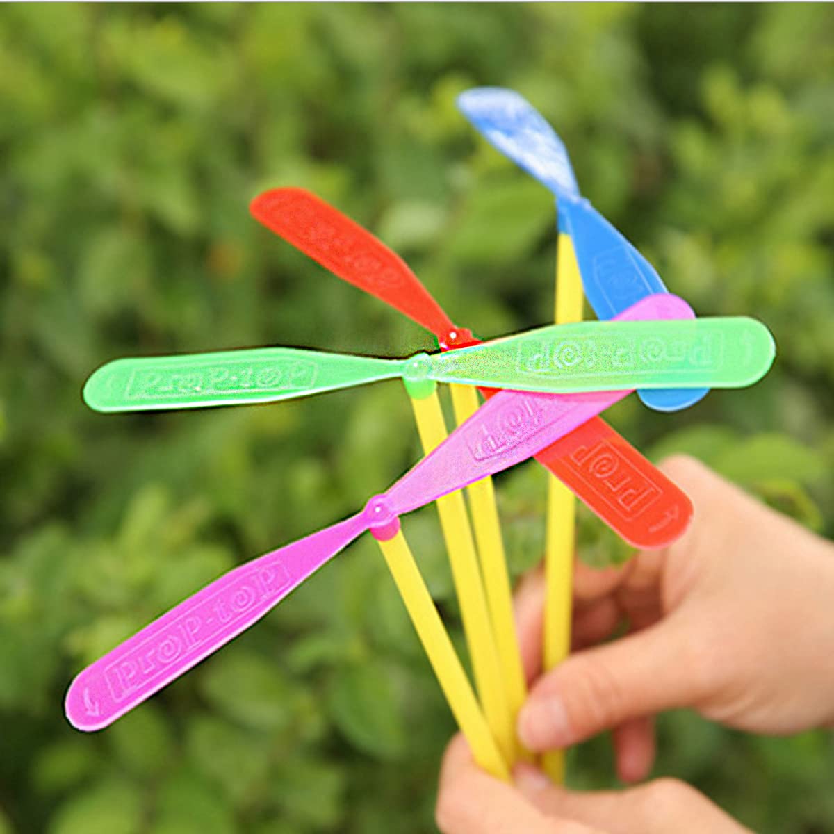 JIEOU 40-Piece Flying Helicopter Toy Set – Hand Rub Propellers & Rods for Outdoor Play