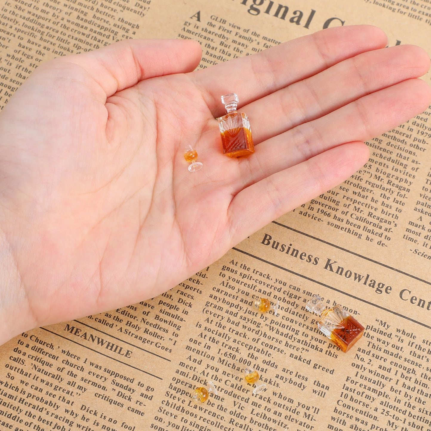 JJUNW 6 Pcs 1:12 Scale Dollhouse Miniature Bottles Set | Brown Resin Wine & Whiskey