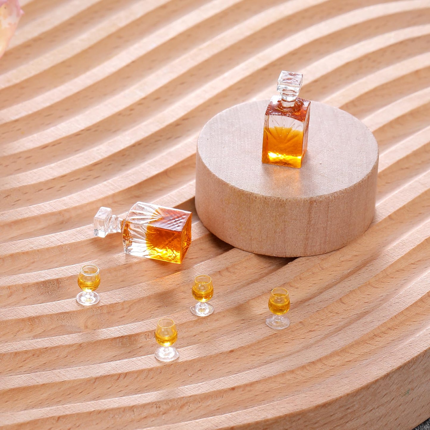 JJUNW 6 Pcs 1:12 Scale Dollhouse Miniature Bottles Set | Brown Resin Wine & Whiskey