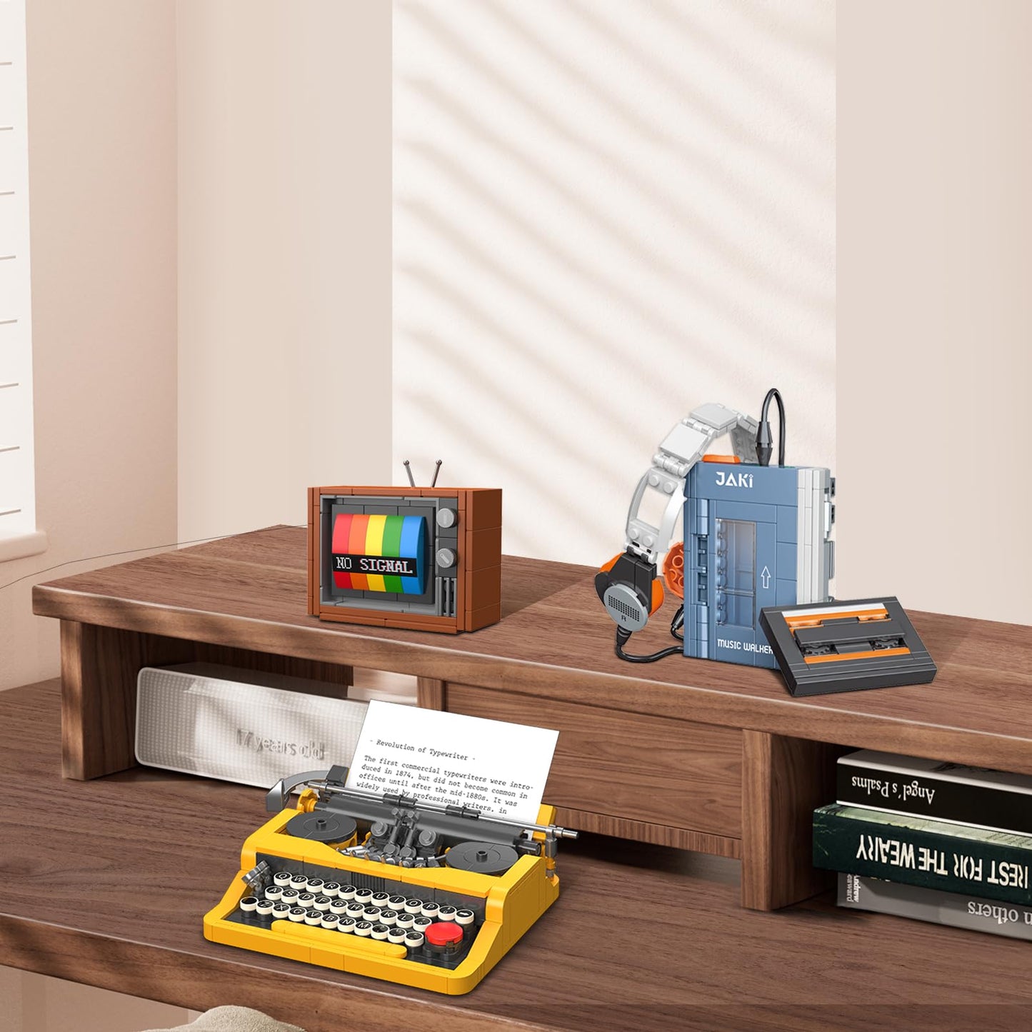 JMBricklayer Typewriter Walkman Television Building Toys 660-Piece – Retro Collectible Display Model