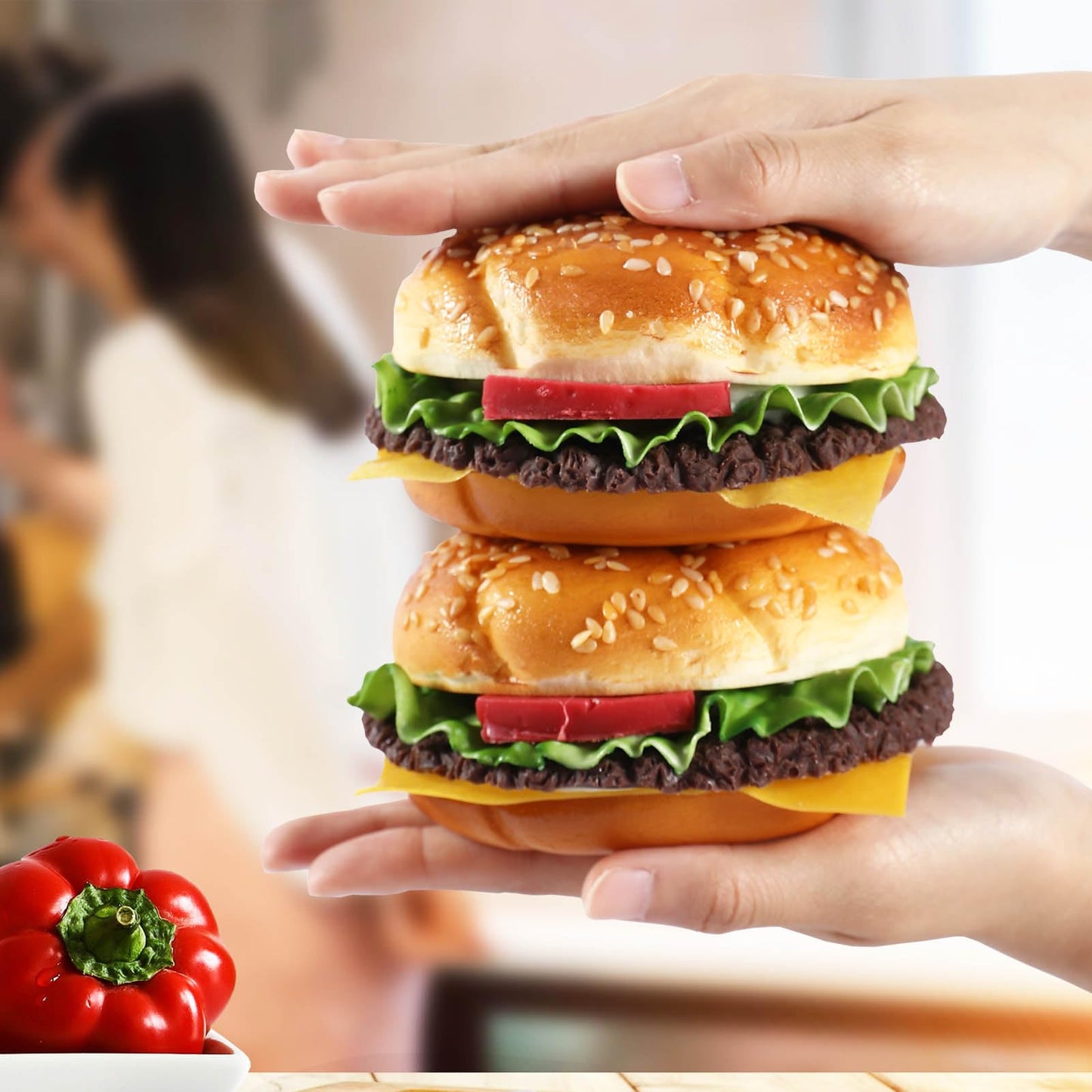 Joeabor Artificial Hamburger Round 2-Pack – Realistic Faux Burgers for Display & Decor