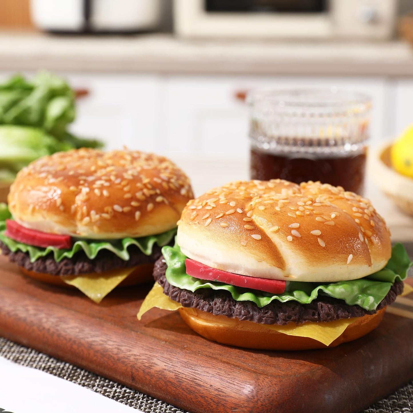 Joeabor Artificial Hamburger Round 2-Pack – Realistic Faux Burgers for Display & Decor
