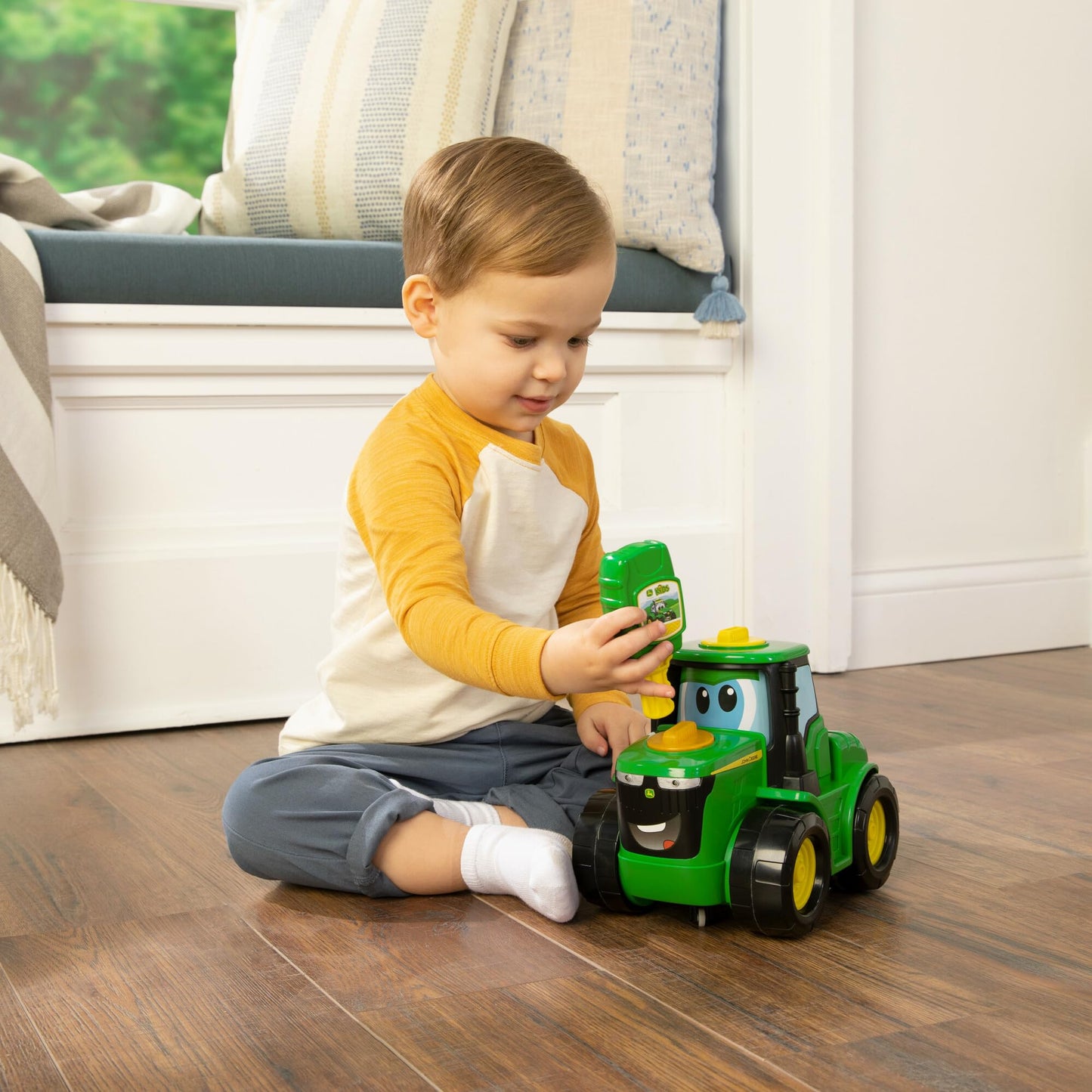 John Deere Key n Go Johnny Tractor — 13 Interactive Features | LP83017