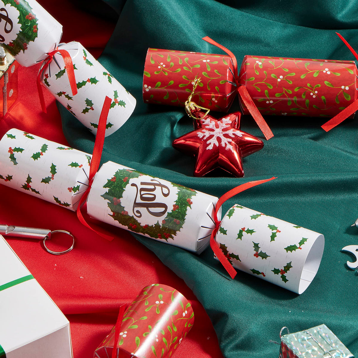 JOYIN 10-Pack Christmas No-Snap Party Favors — Hats, Jokes & Gifts for Holiday Table Decor