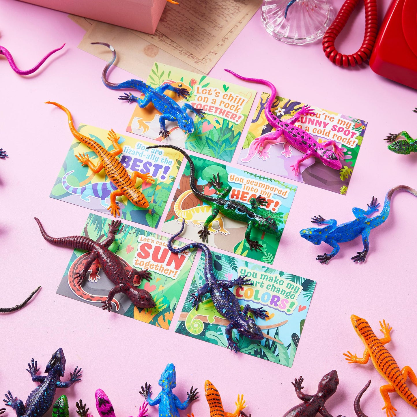 JOYIN 24 Pcs Valentine’s Day Gift Cards with Color-Changing Lizard Toys – Classroom Party Favors