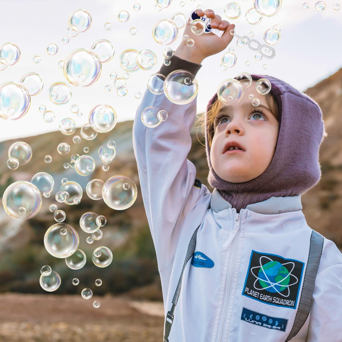 JOYYPOP 24-Pack Mini Space Bubble Wands – Astronaut Party Favors for Kids