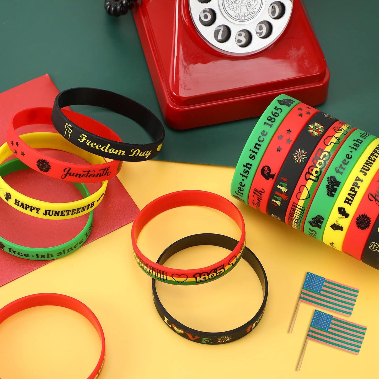 JUNEBRUSHS 42pcs Happy Juneteenth Silicone Bracelets – Patriotic Party Favors & Decorations