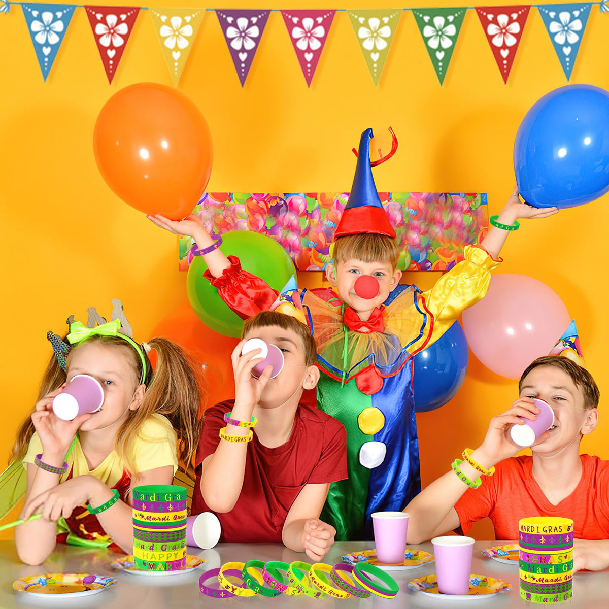JUNEBRUSHS 24Pcs Mardi Gras Silicone Wristbands — 8 Designs for Parties, Favors & Decorations