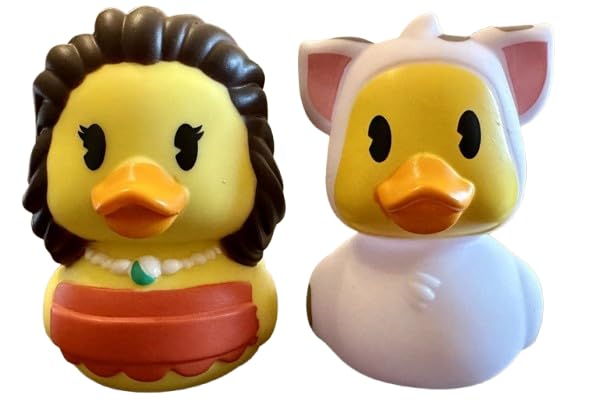Just Play Duckalooz 2 Pack Moana & Pua Rubber Ducks | Bath Time Fun
