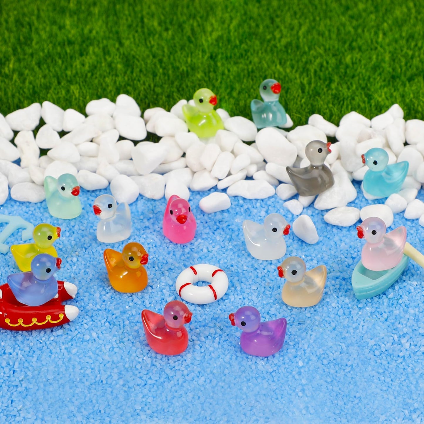 JYXT Glow in the Dark Mini Resin Ducks — 250 Pcs for Aquarium, Dollhouse & Micro Landscape
